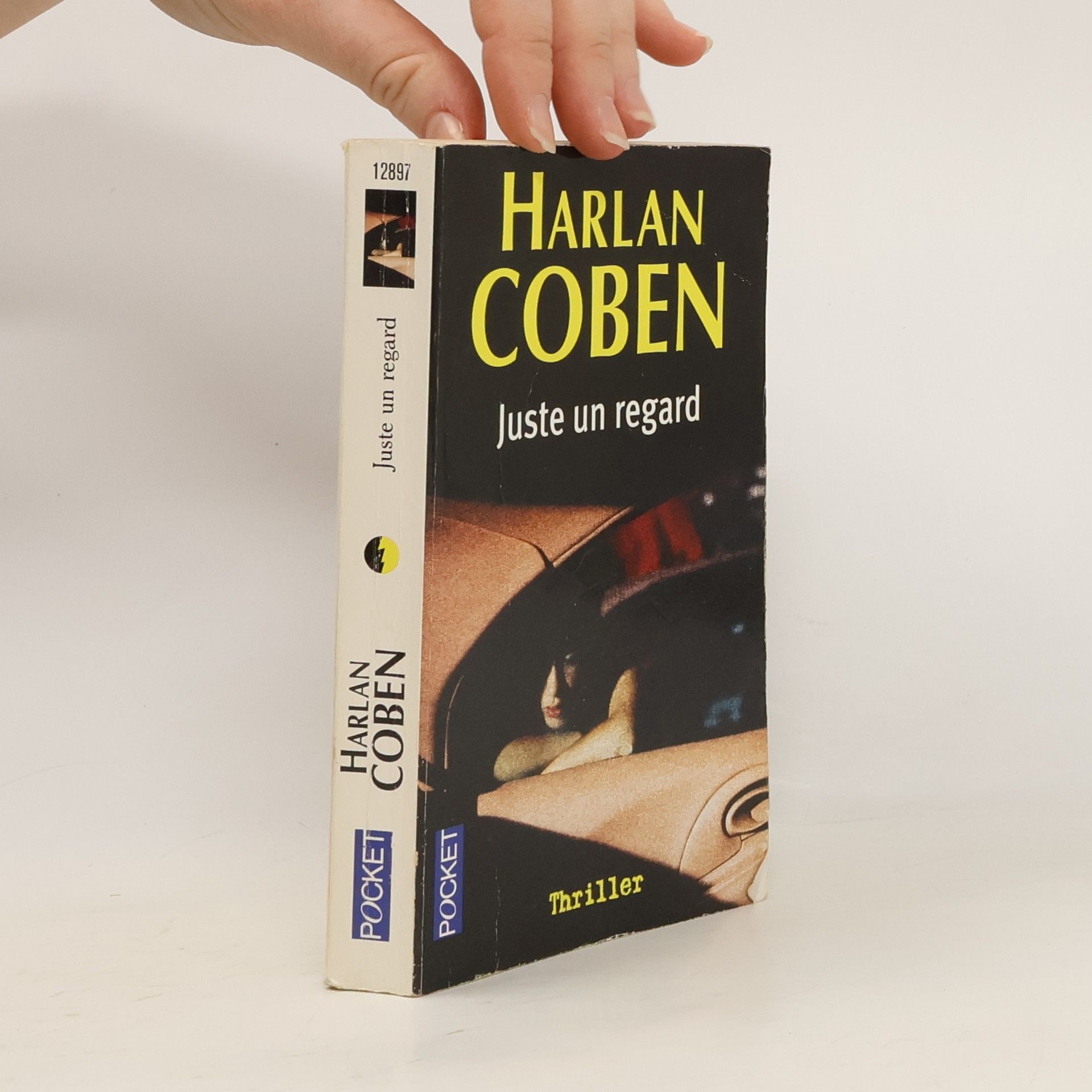 Roxane Azimi Juste un regard