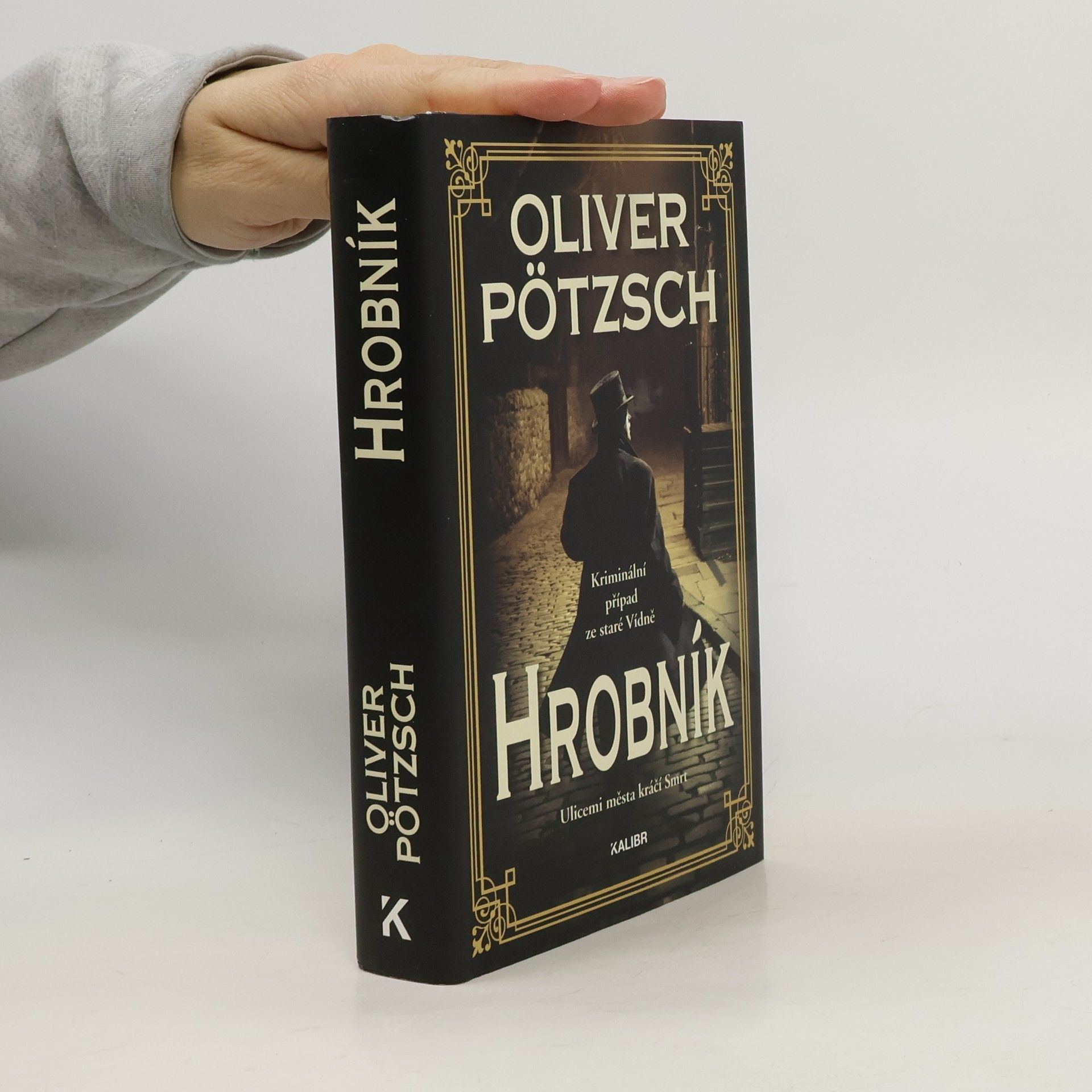 Oliver Pötzsch Hrobník