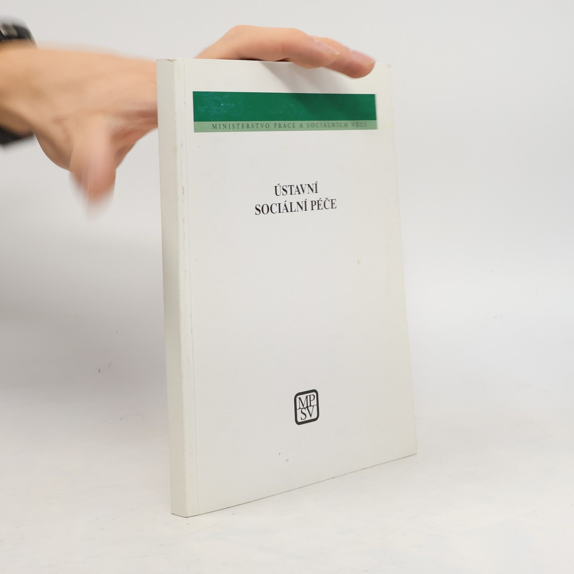 Ústavní sociální péče