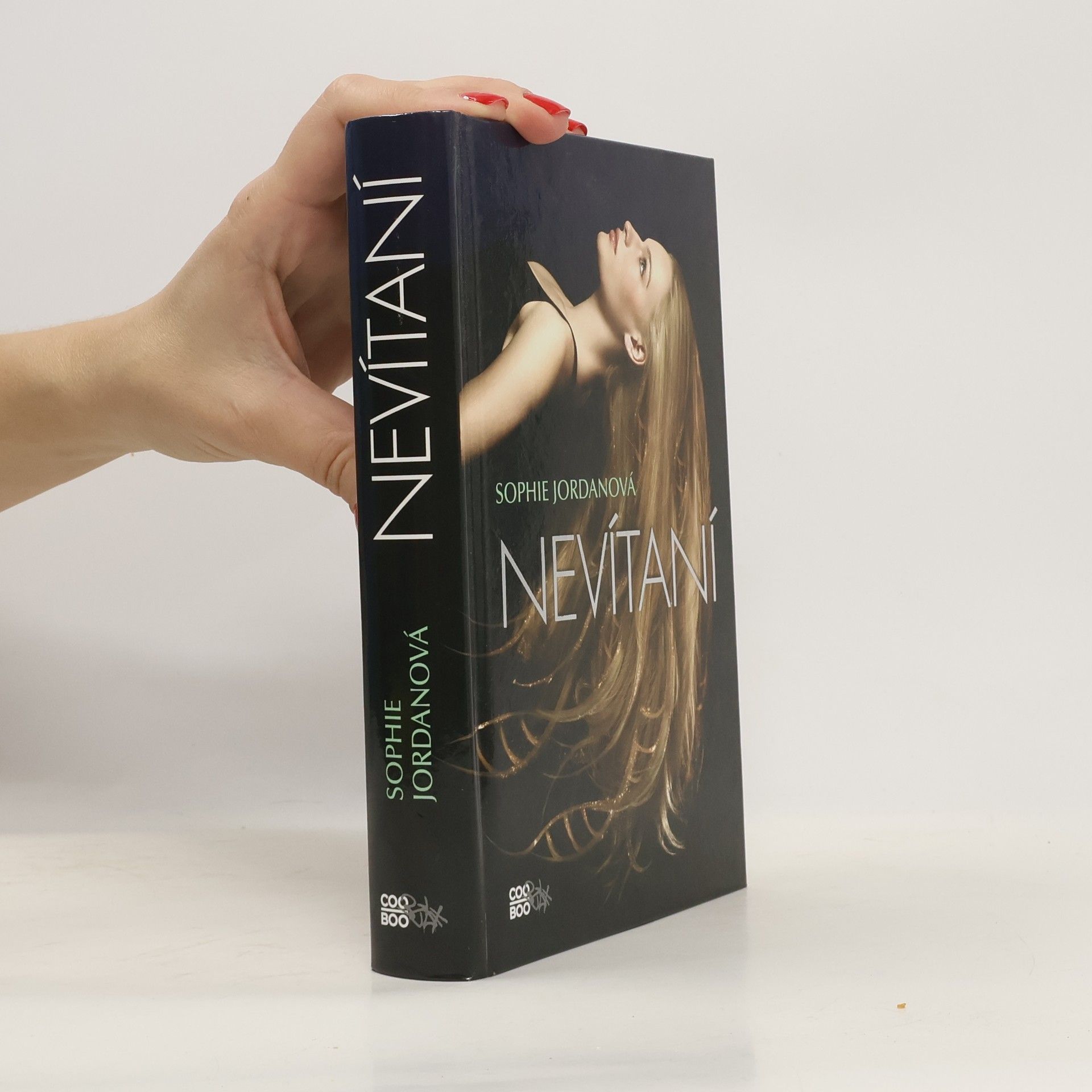 Sophie Jordan Nevítaní