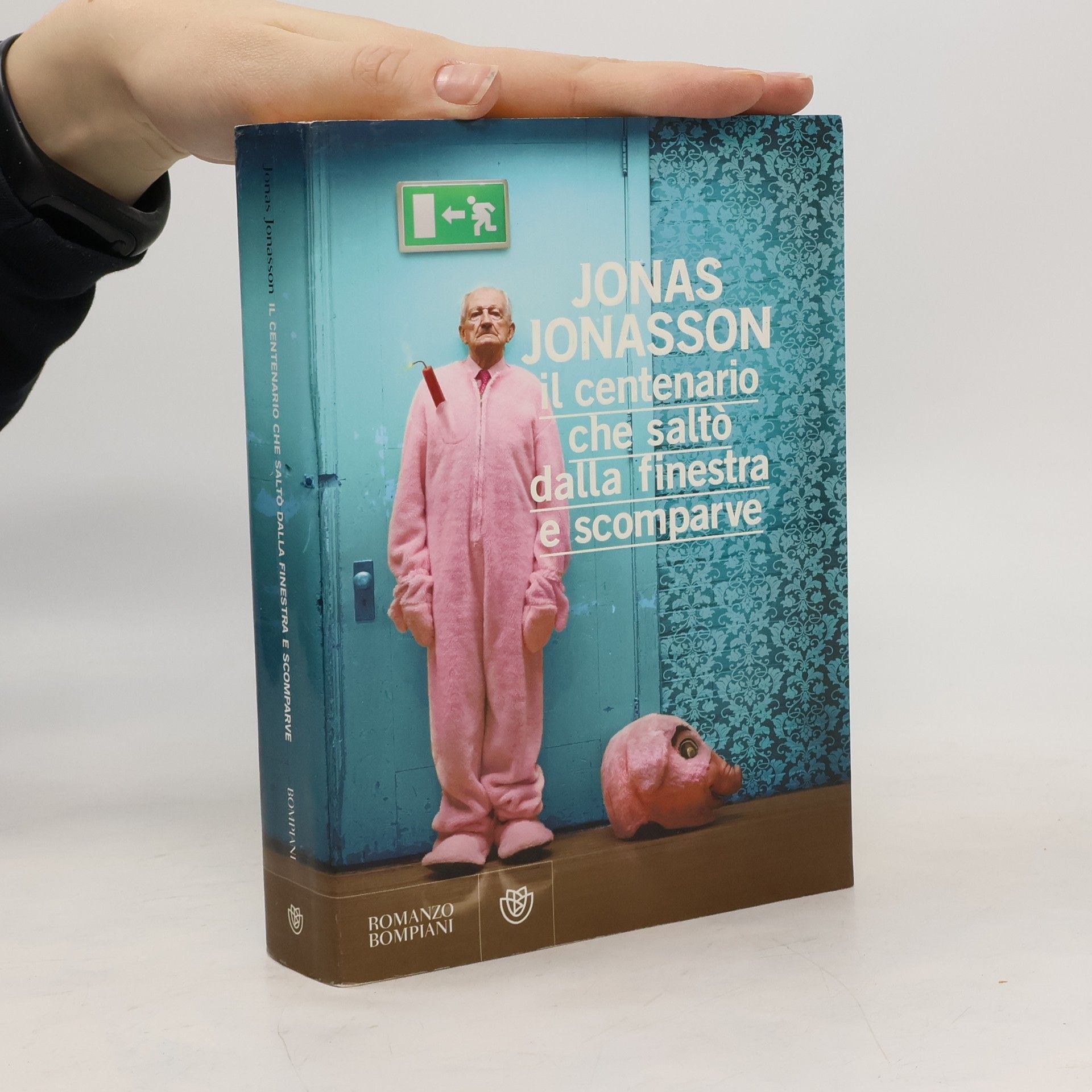 Jonas Jonasson Il centenario che saltò dalla finestra e scomparve