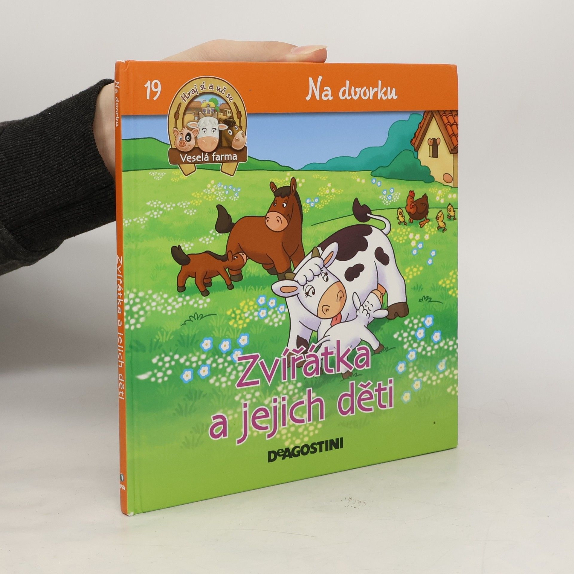 Kolektiv autorů Na dvorku 19. Zvířátka a jejich děti