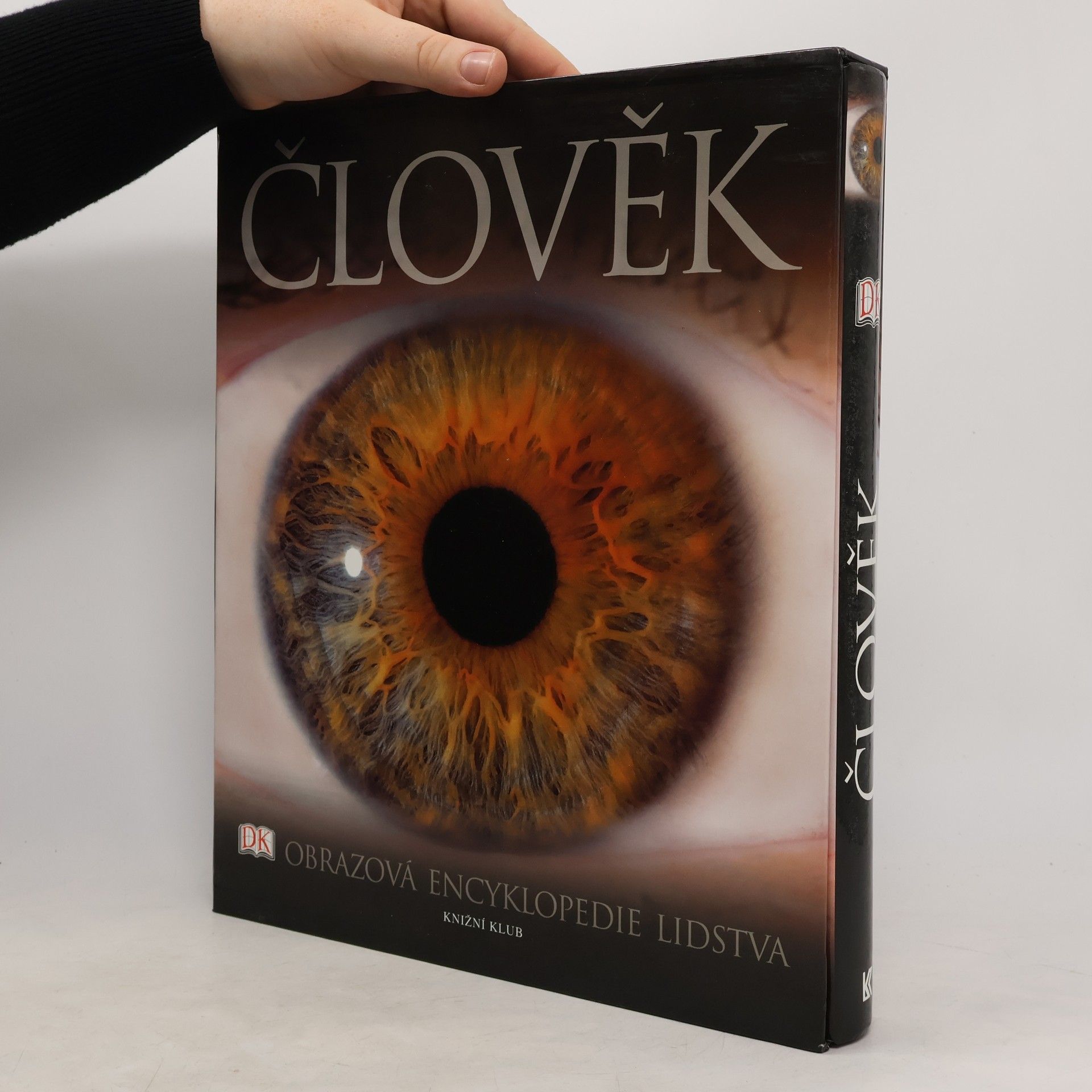 Robert M. L. Winston Člověk