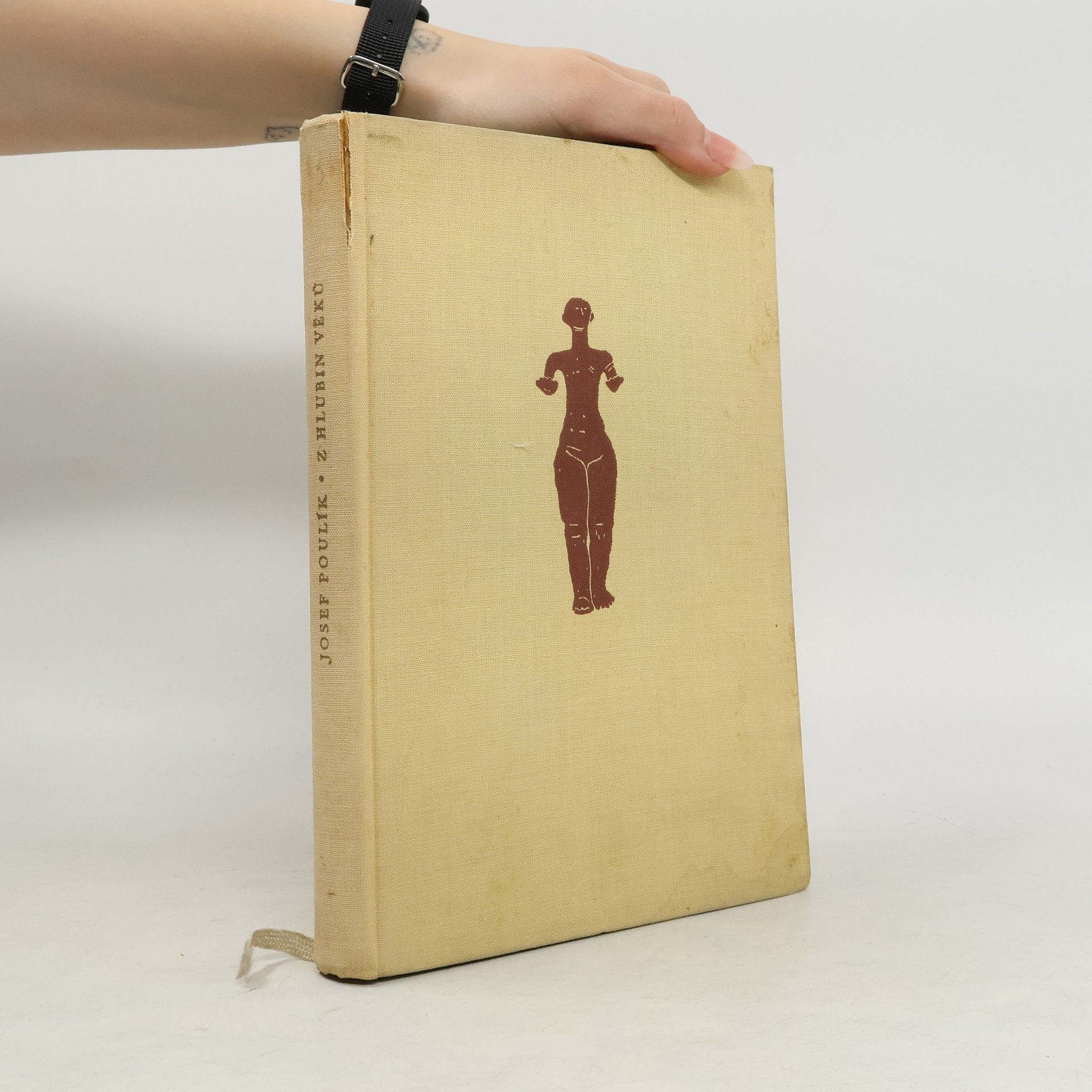 Josef Poulík Z hlubin věků