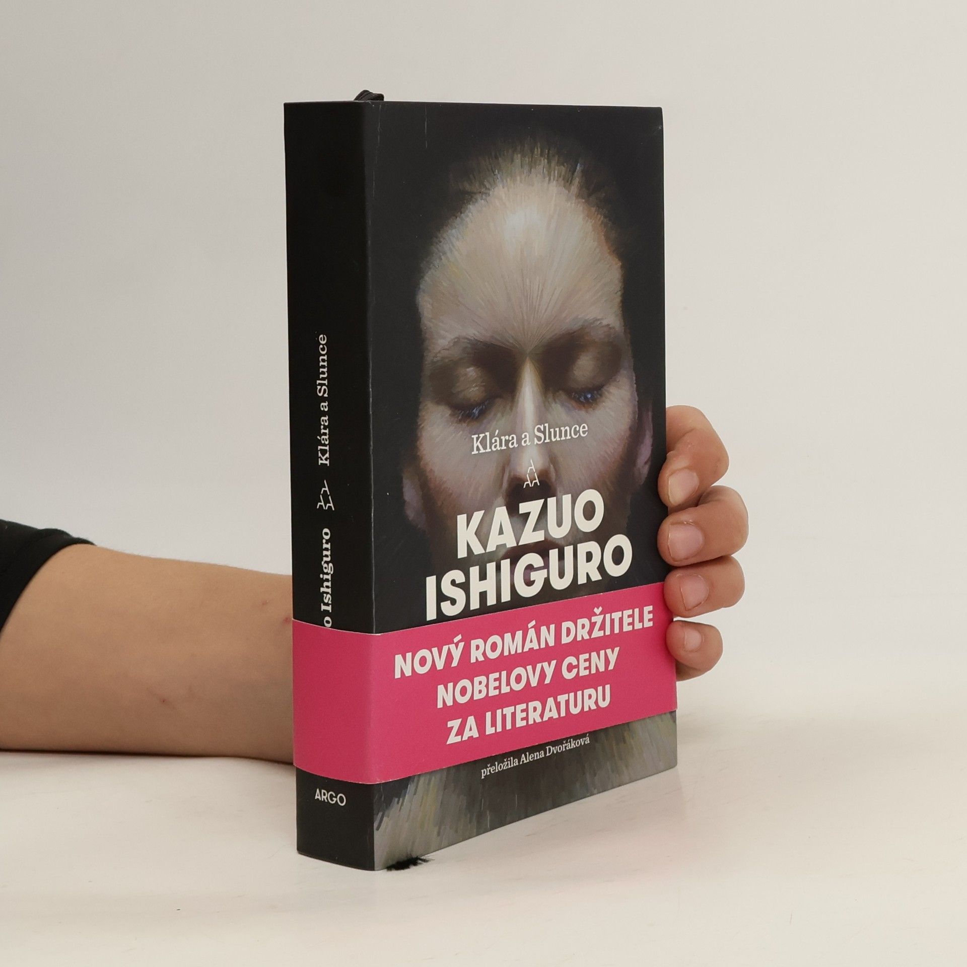Kazuo Ishiguro Klára a Slunce