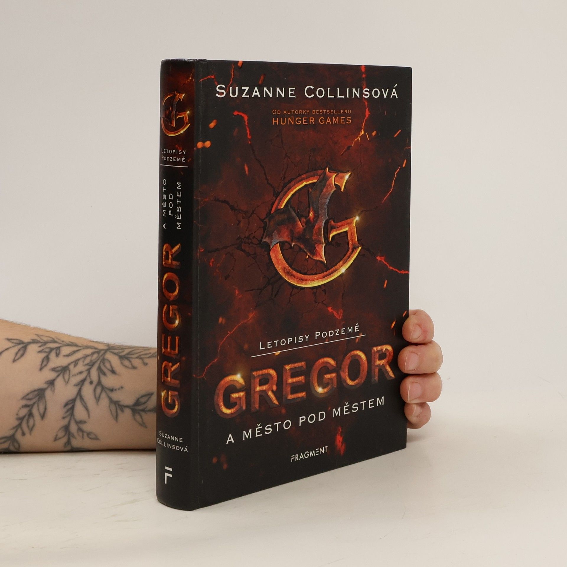 Suzanne Collins Letopisy Podzemě. Gregor a město pod městem