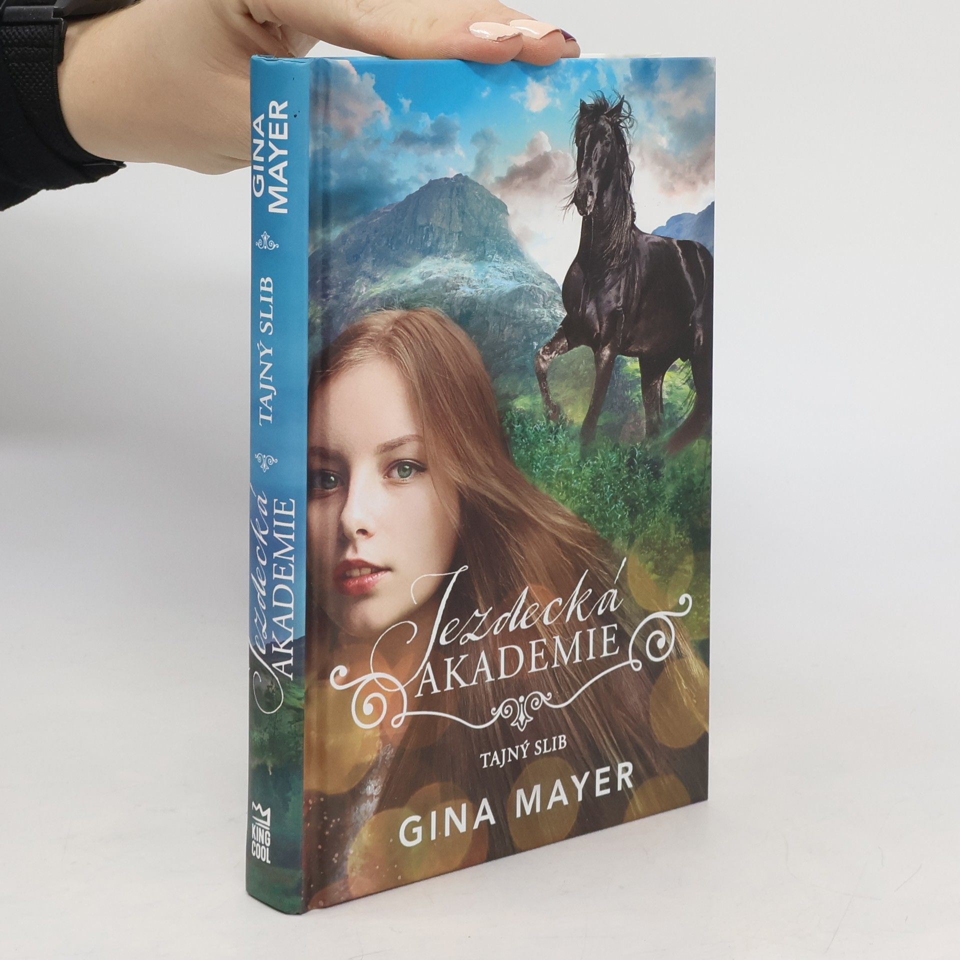Đina Majer Jezdecká akademie. Tajný slib