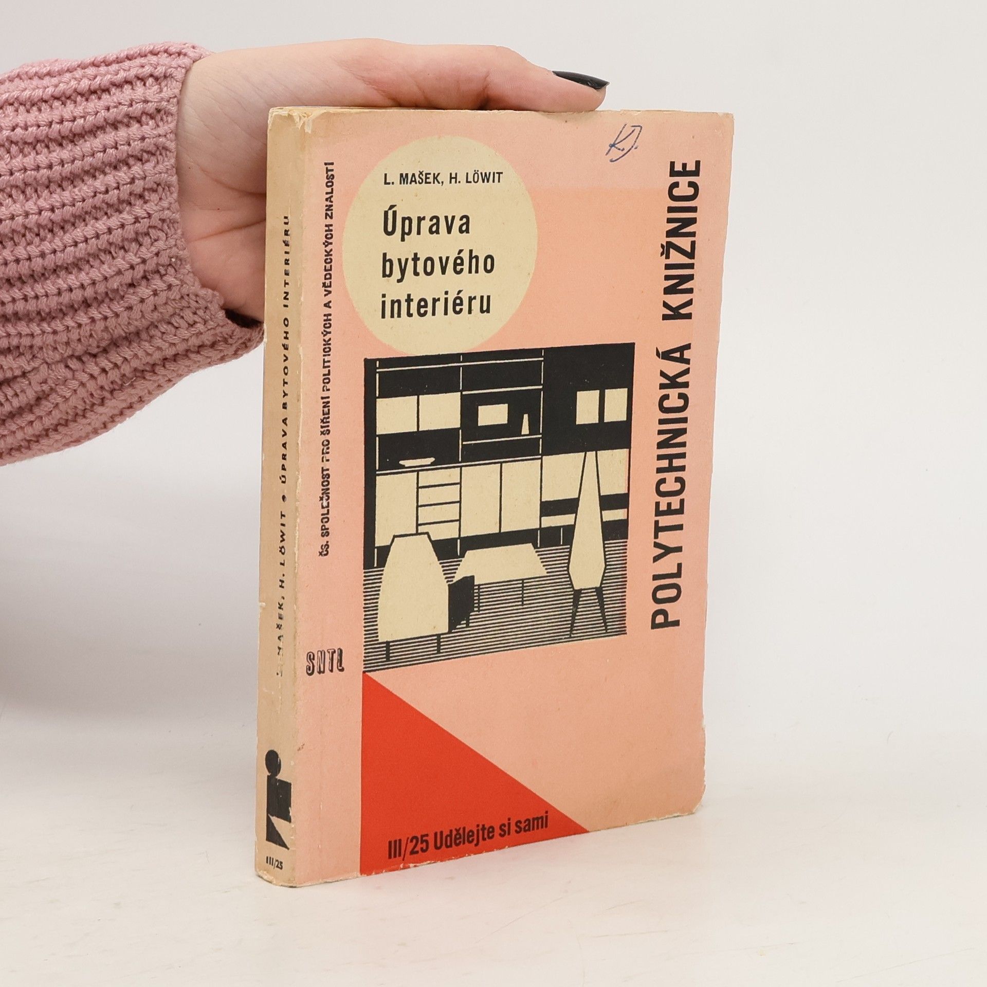 H. Löwit Úprava bytového interiéru