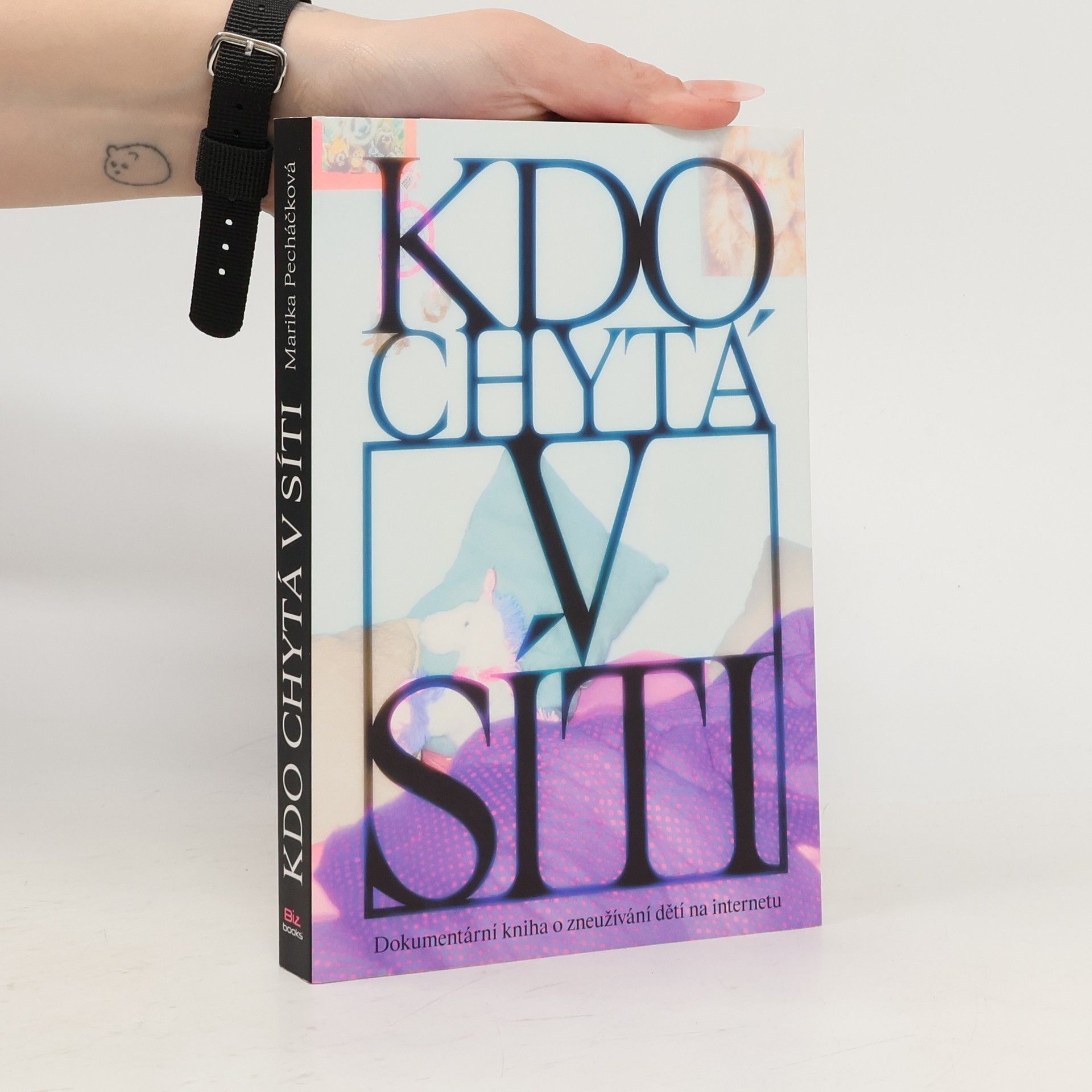 Marika Pecháčková Kdo chytá v síti