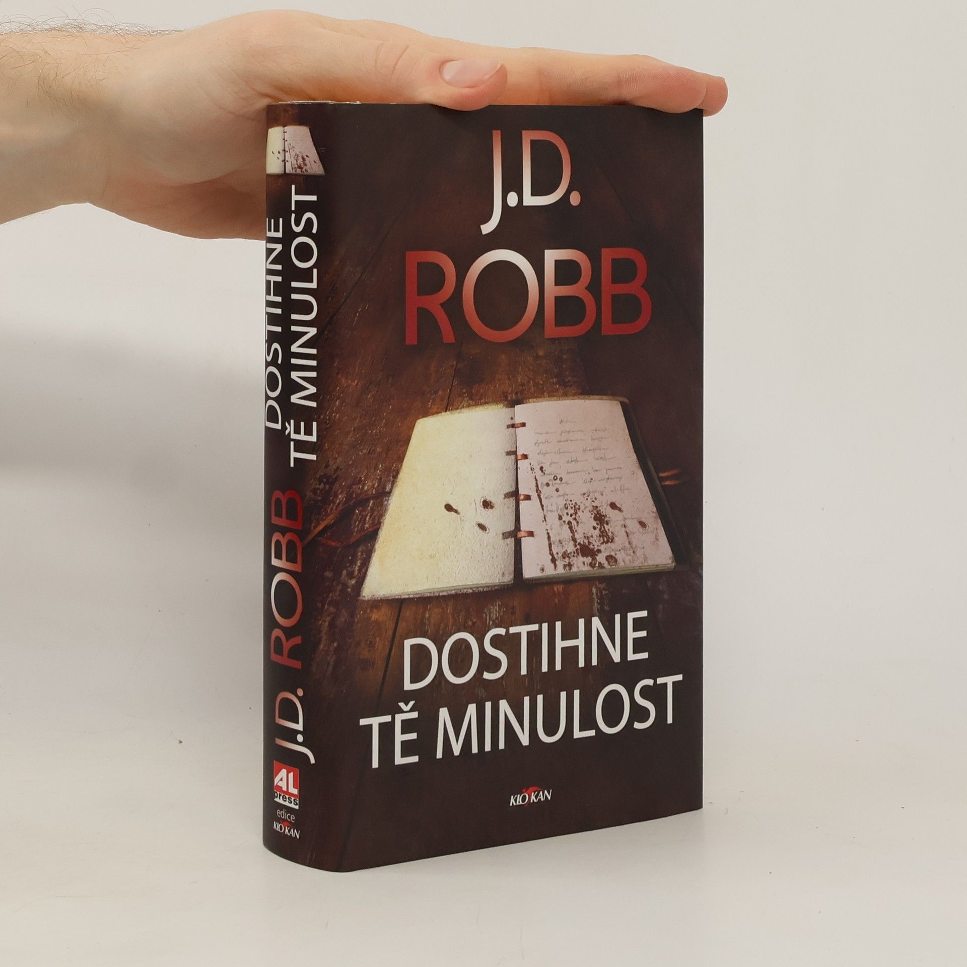 Nora Roberts Dostihne tě minulost