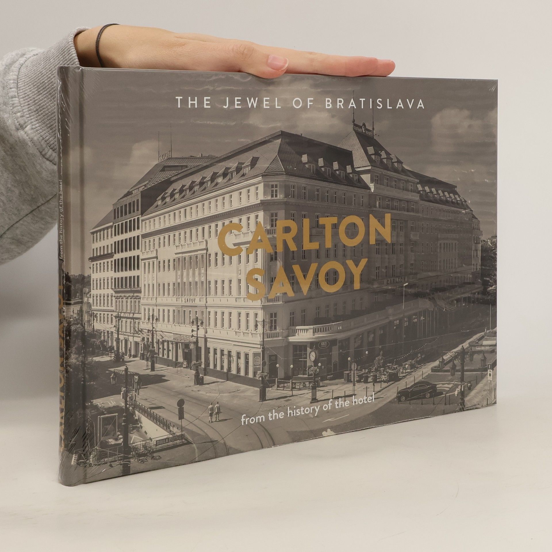 Július Cmorej Carlton Savoy