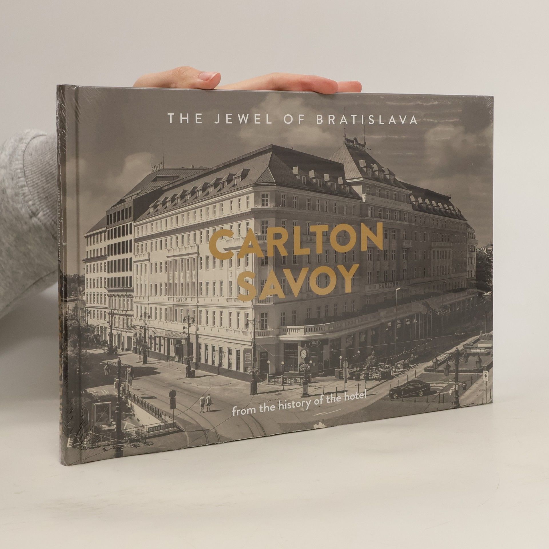 Július Cmorej Carlton Savoy