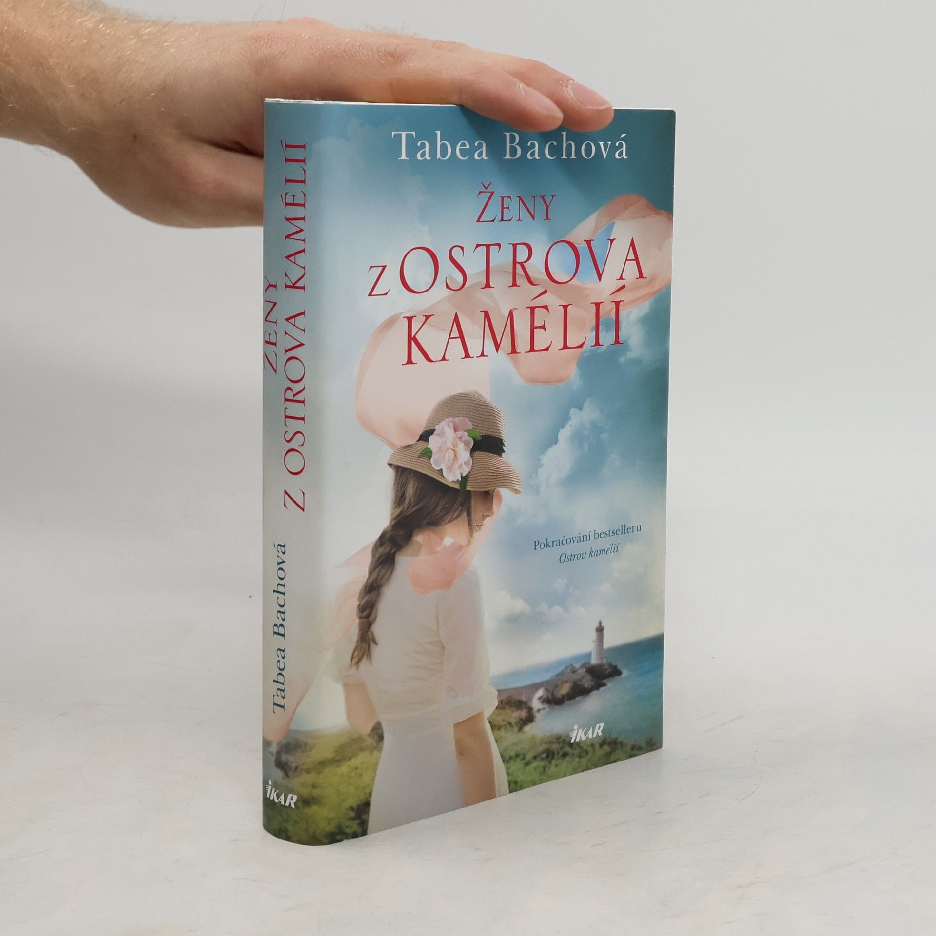 Tabea Bach Ženy z ostrova kamélií