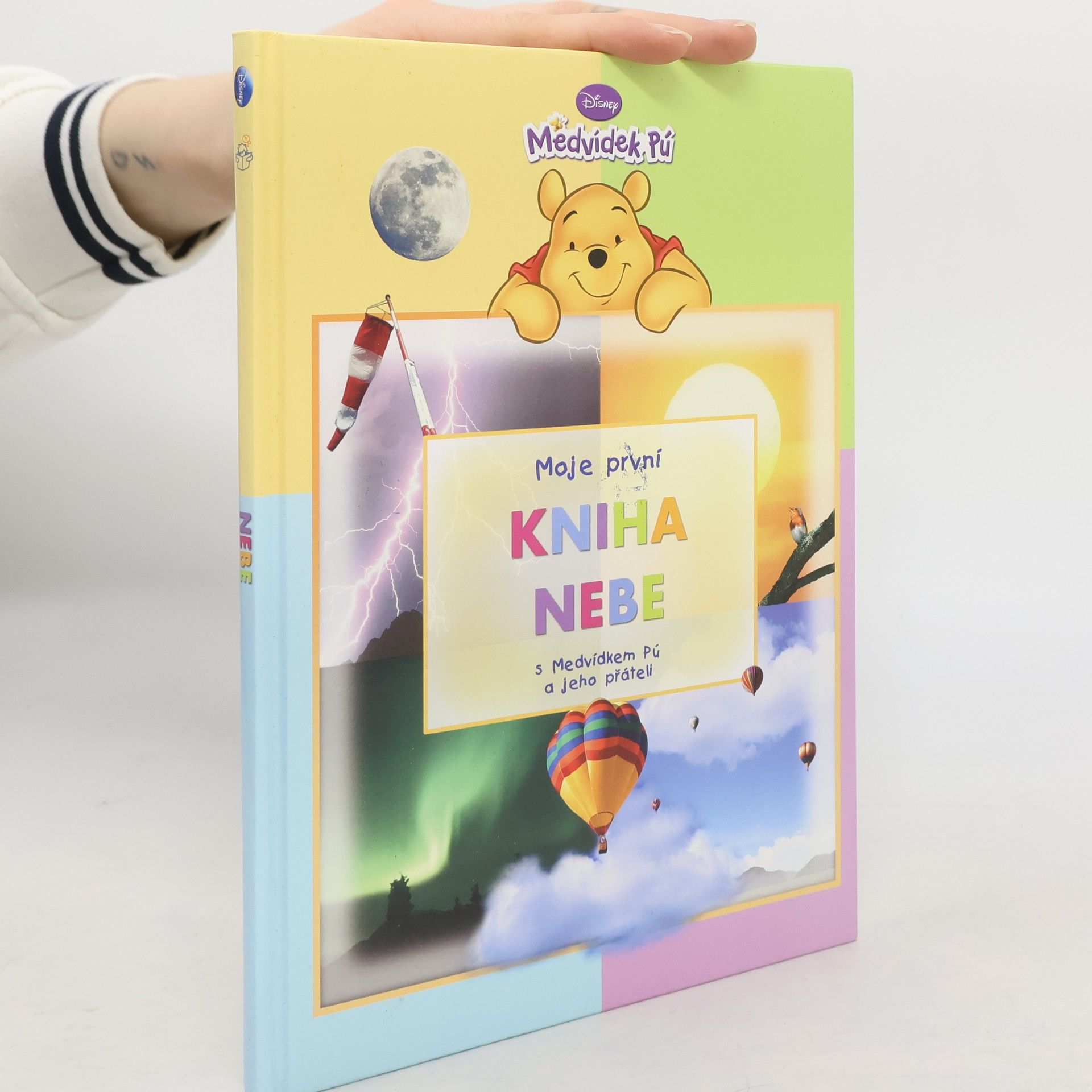 Walt Disney Moje první kniha nebe s medvídkem Pú a jeho přáteli