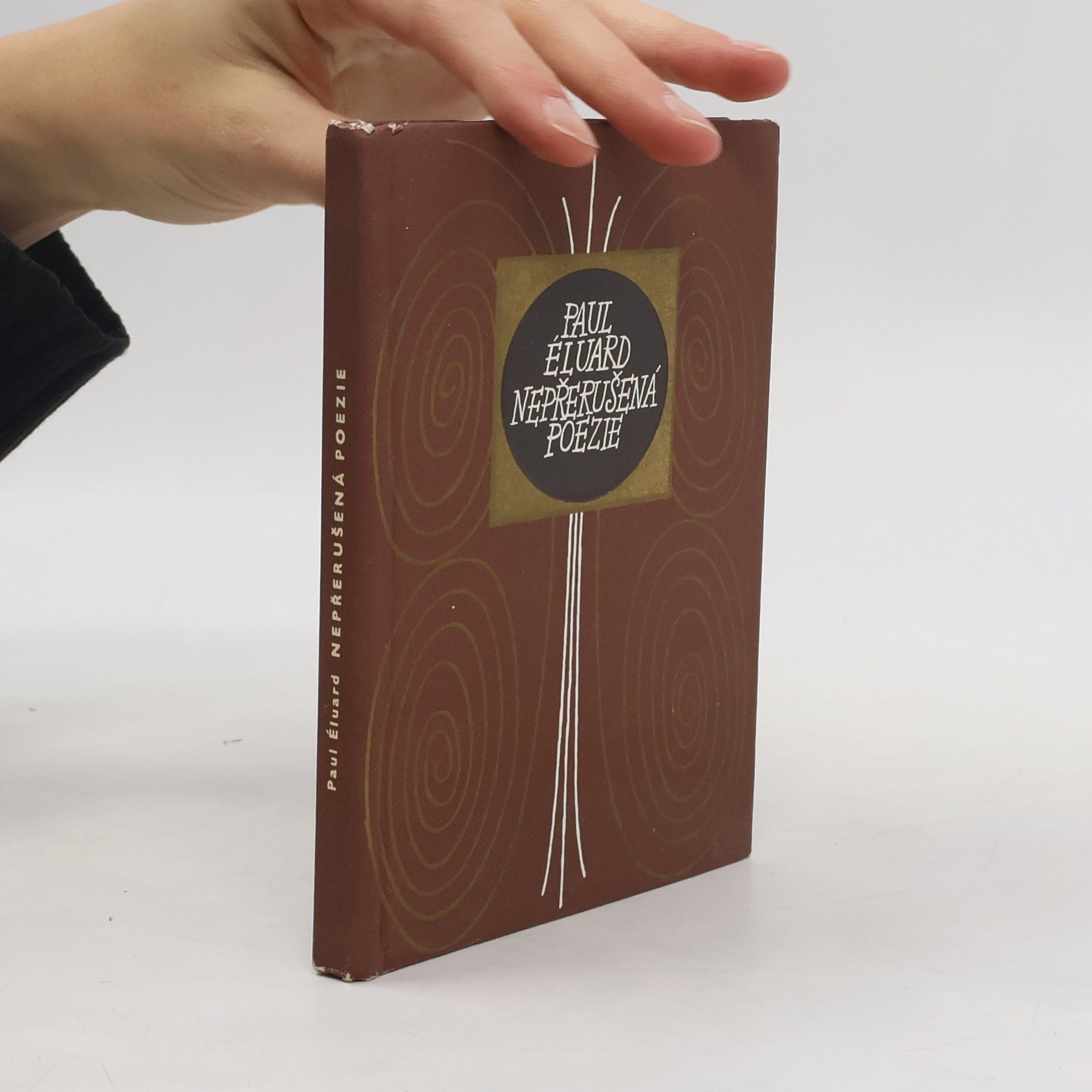 Paul Éluard Nepřerušená poezie