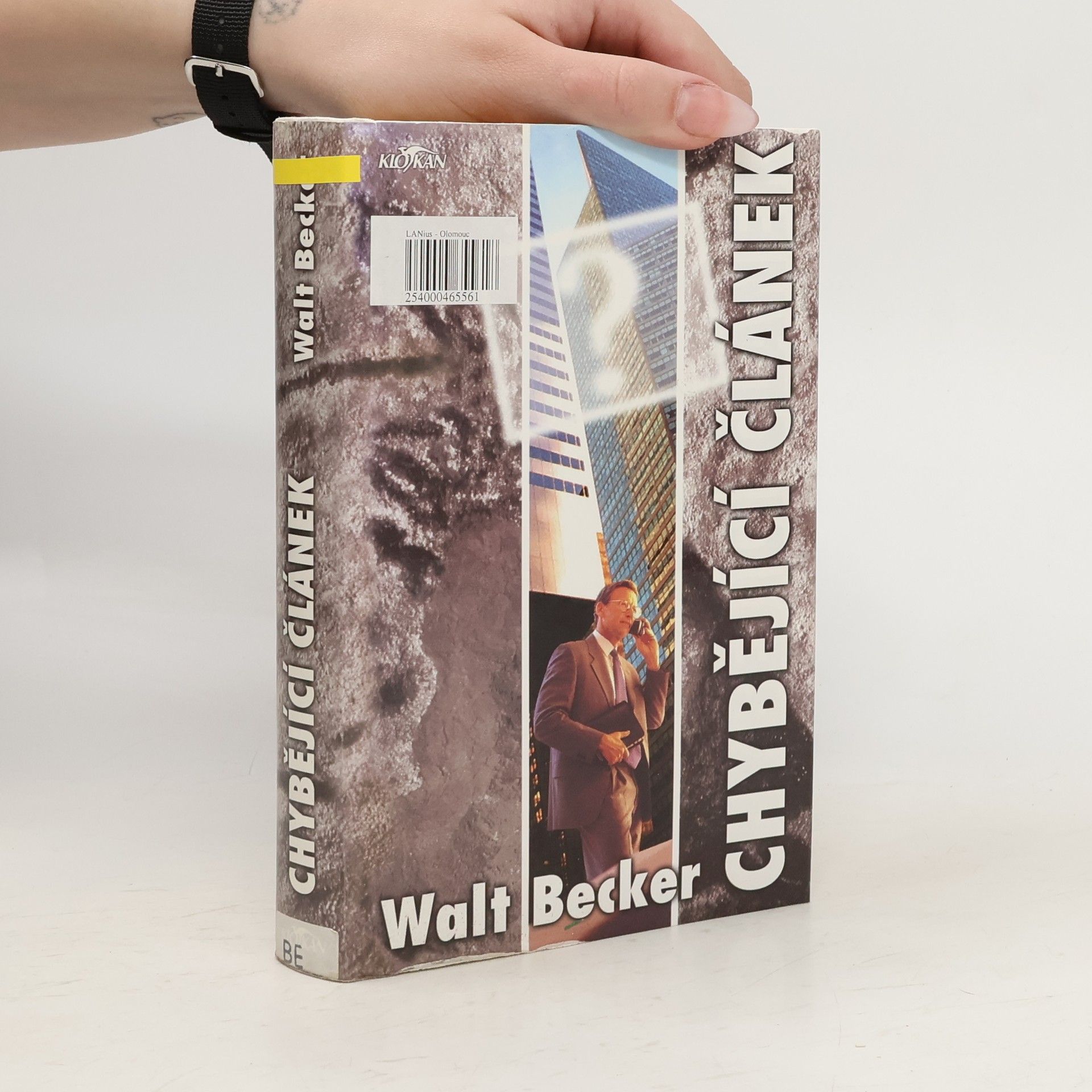 Walt Becker Chybějící článek