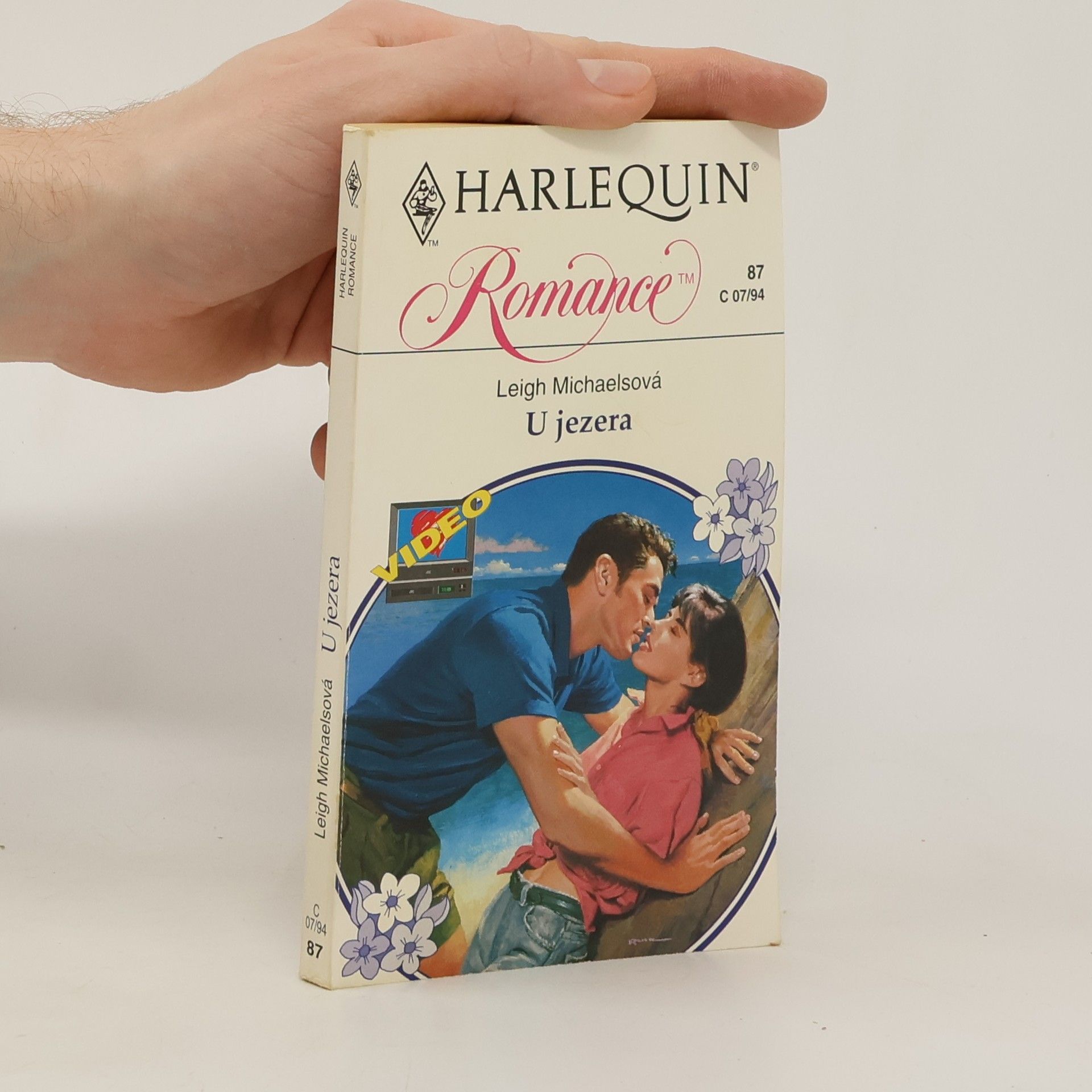 Leigh Michaels U jezera