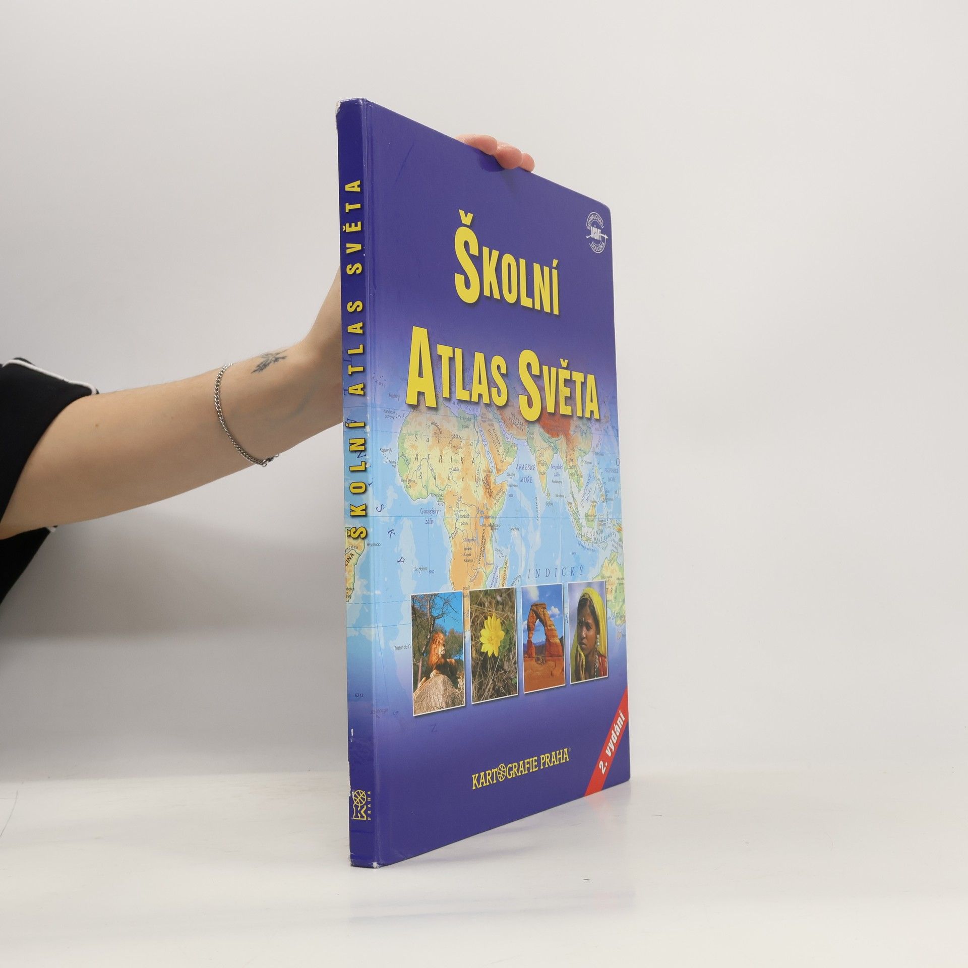 Kolektiv autorů Školní atlas světa