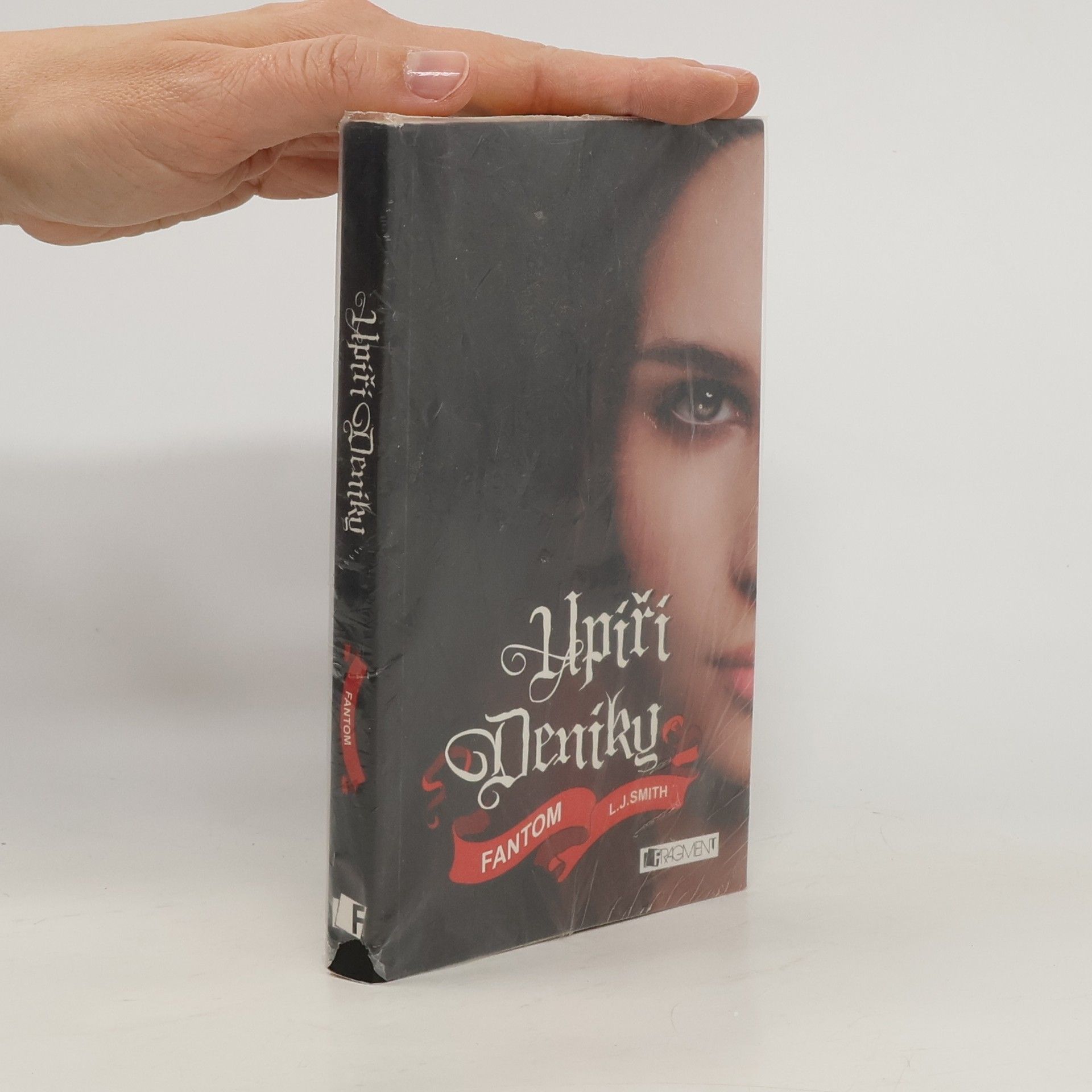 Lisa J. Smith Upíří deníky. Fantom