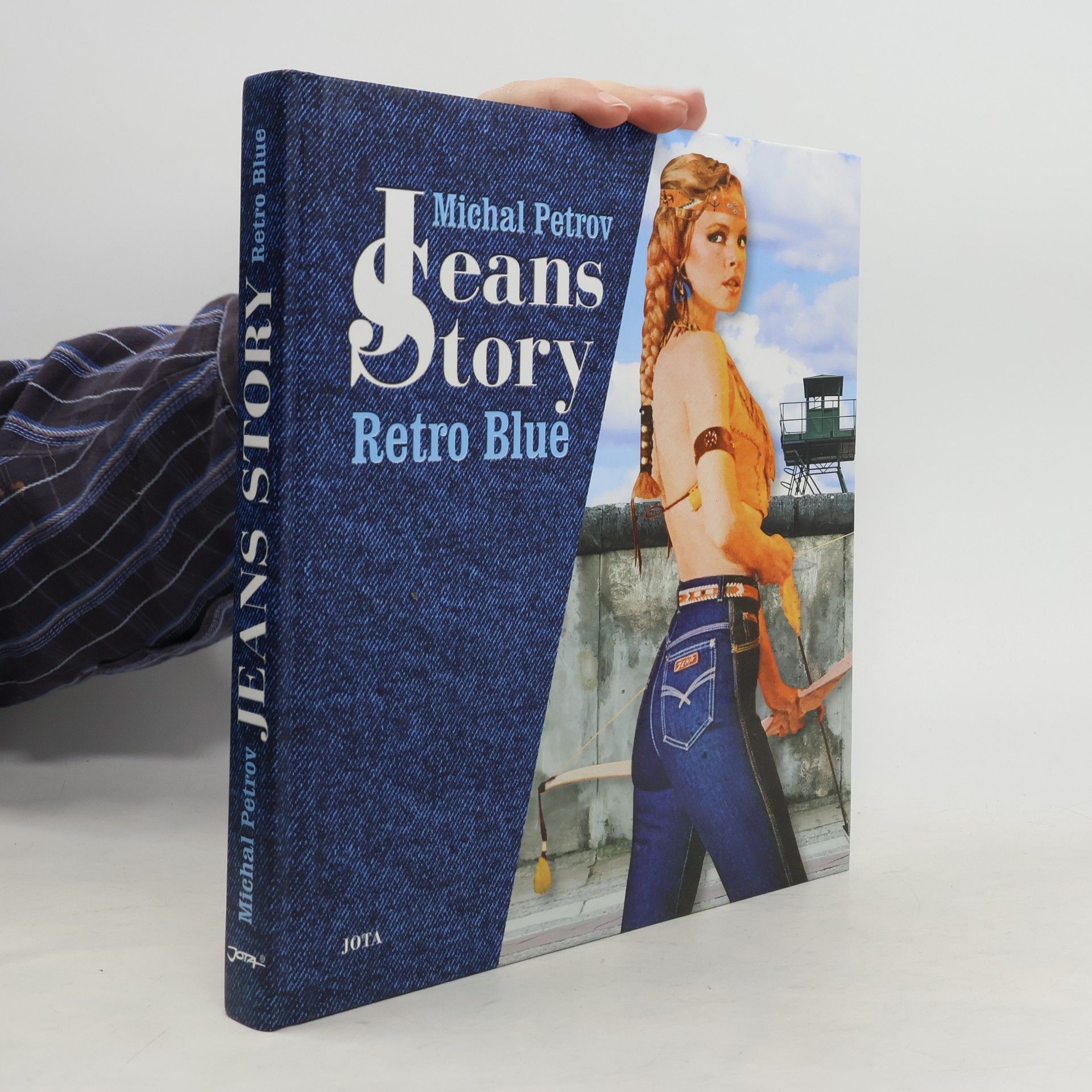 Jeans story: Retro blue