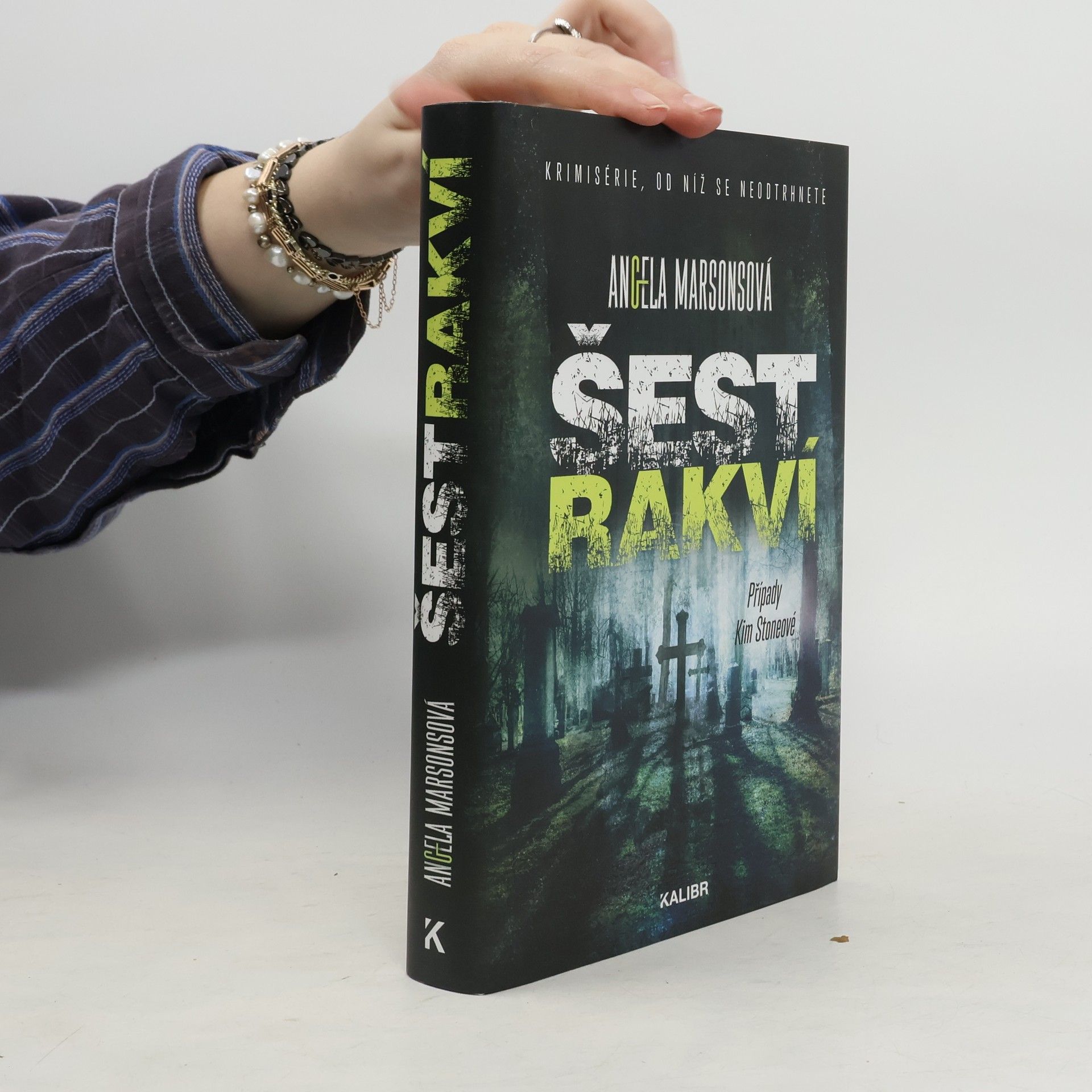 Angela Marsons Šest rakví