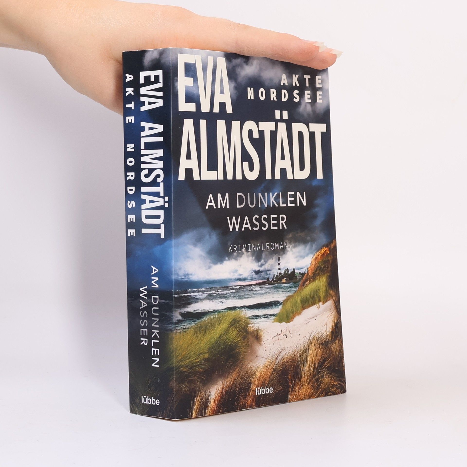 Eva Almstadt Akte Nordsee - am dunklen Wasser