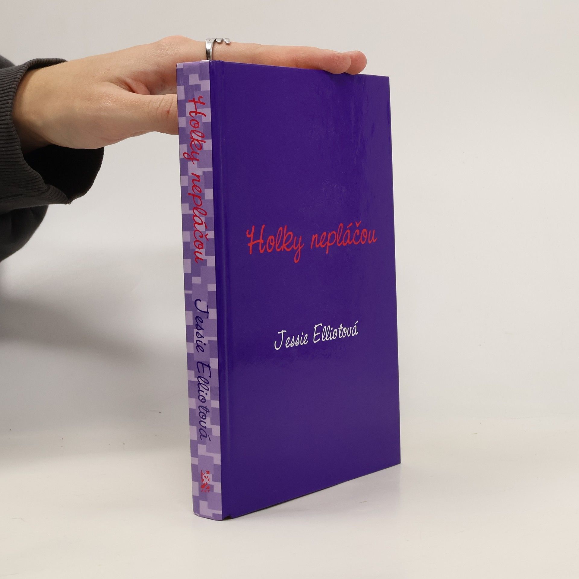 Jessie Elliot Holky nepláčou