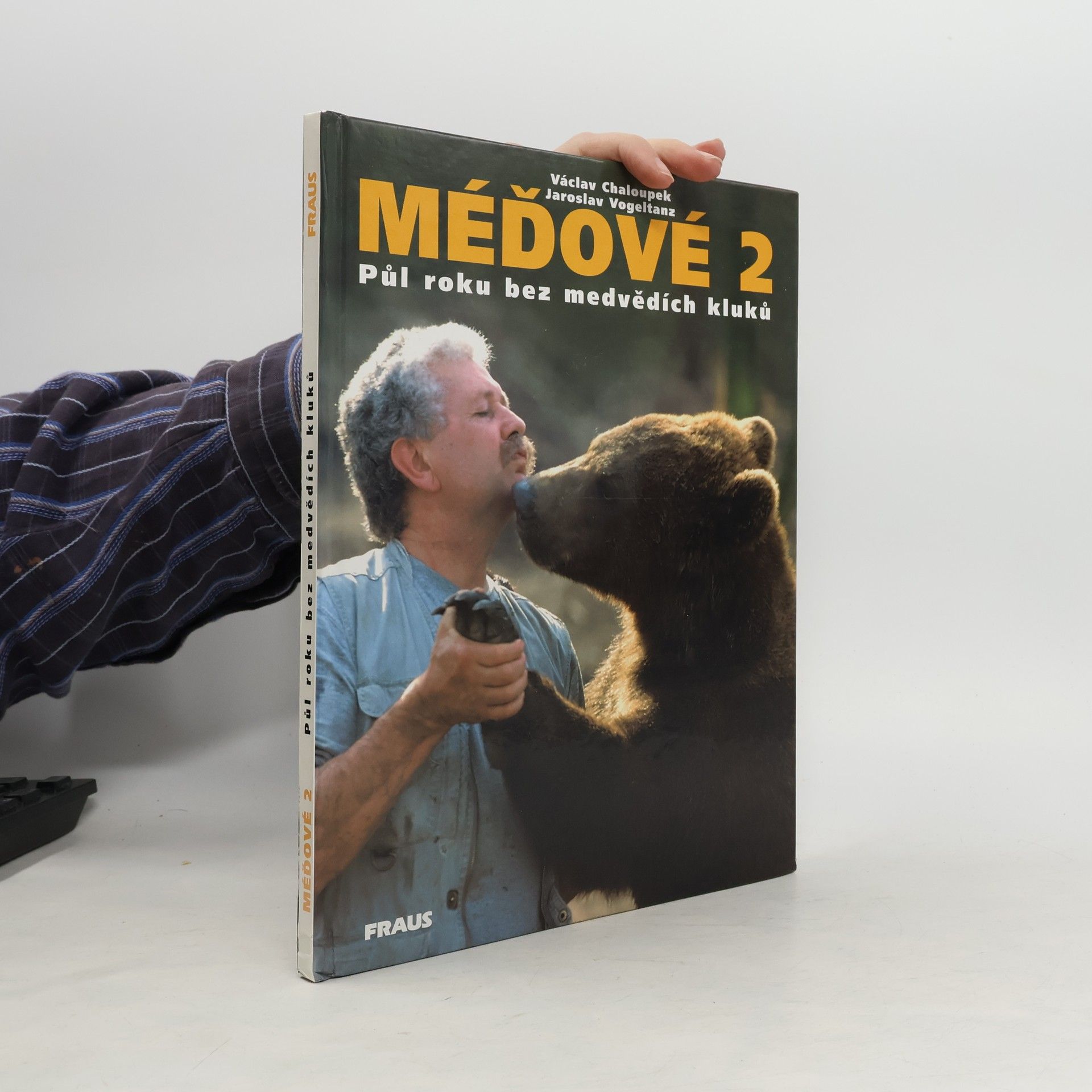 Karel Brož Méďové 2. Půl roku bez medvědích kluků.