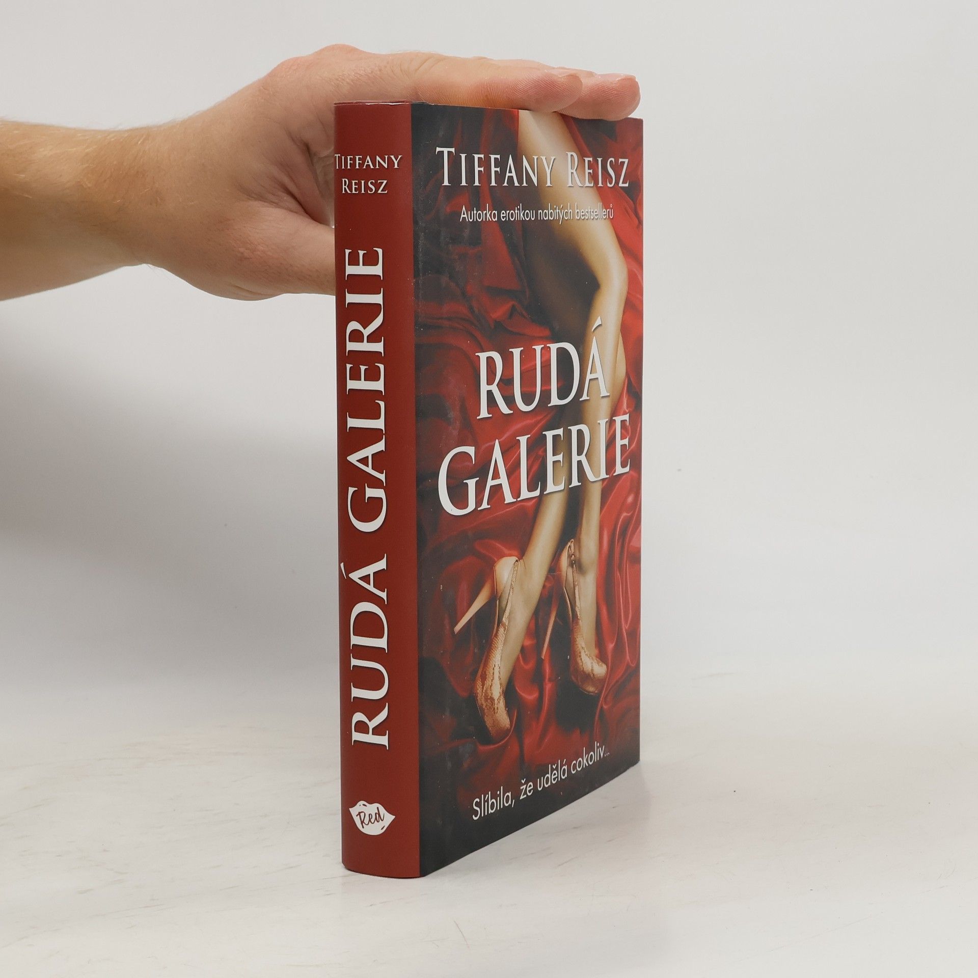 Tiffany Reisz Rudá galerie