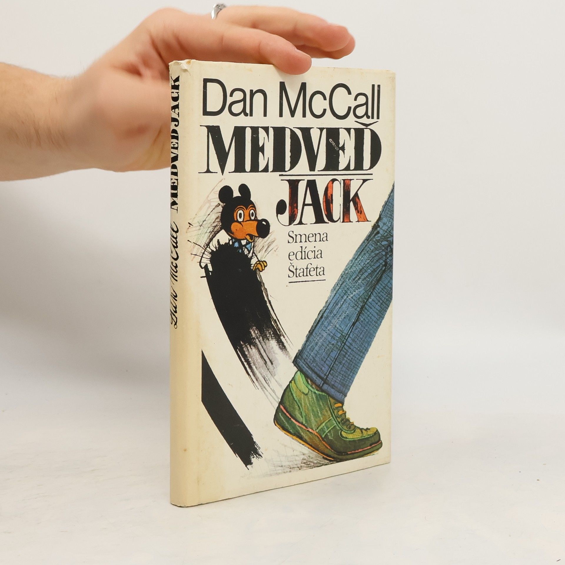 Dan McCall Medveď Jack