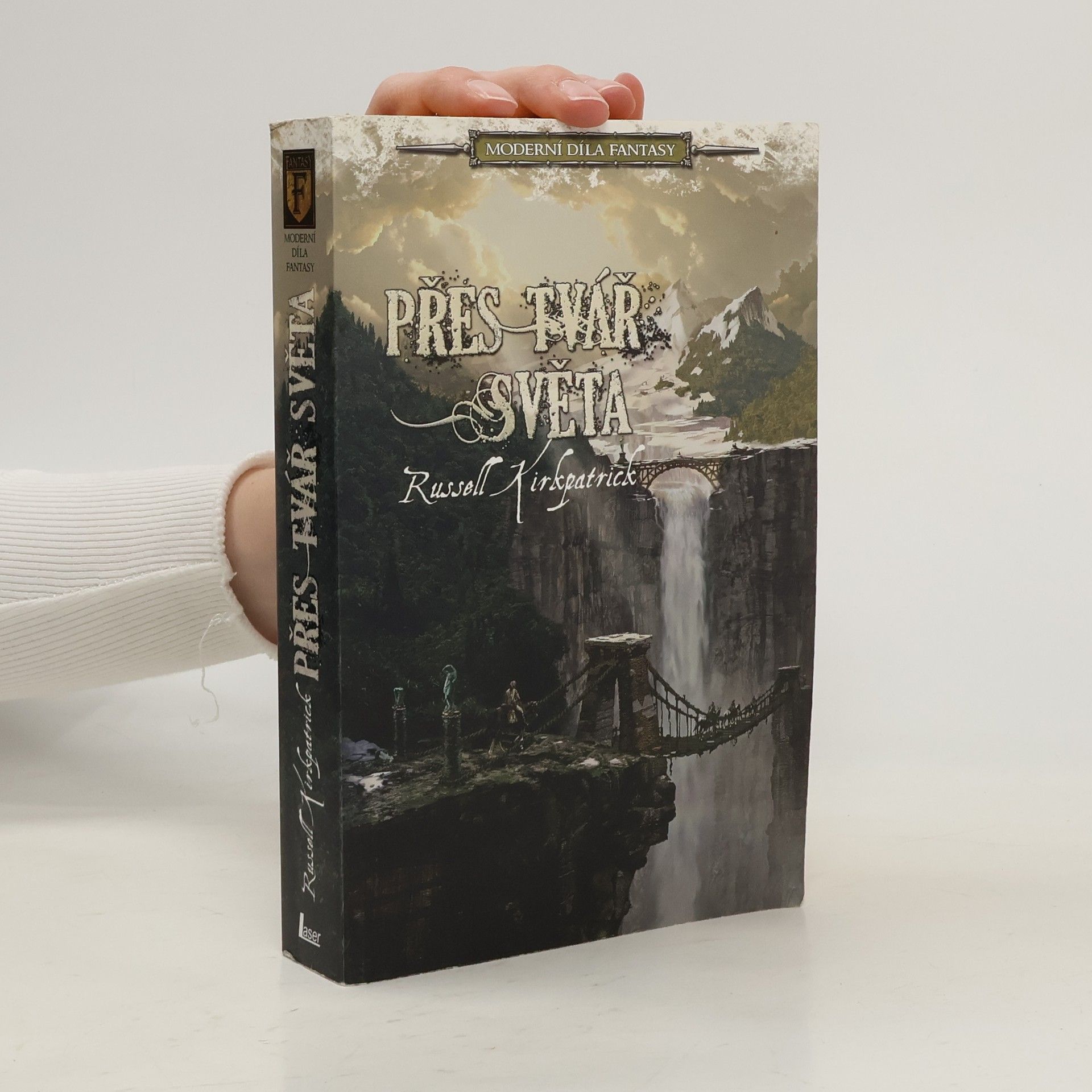 Russell Kirkpatrick Přes tvář světa