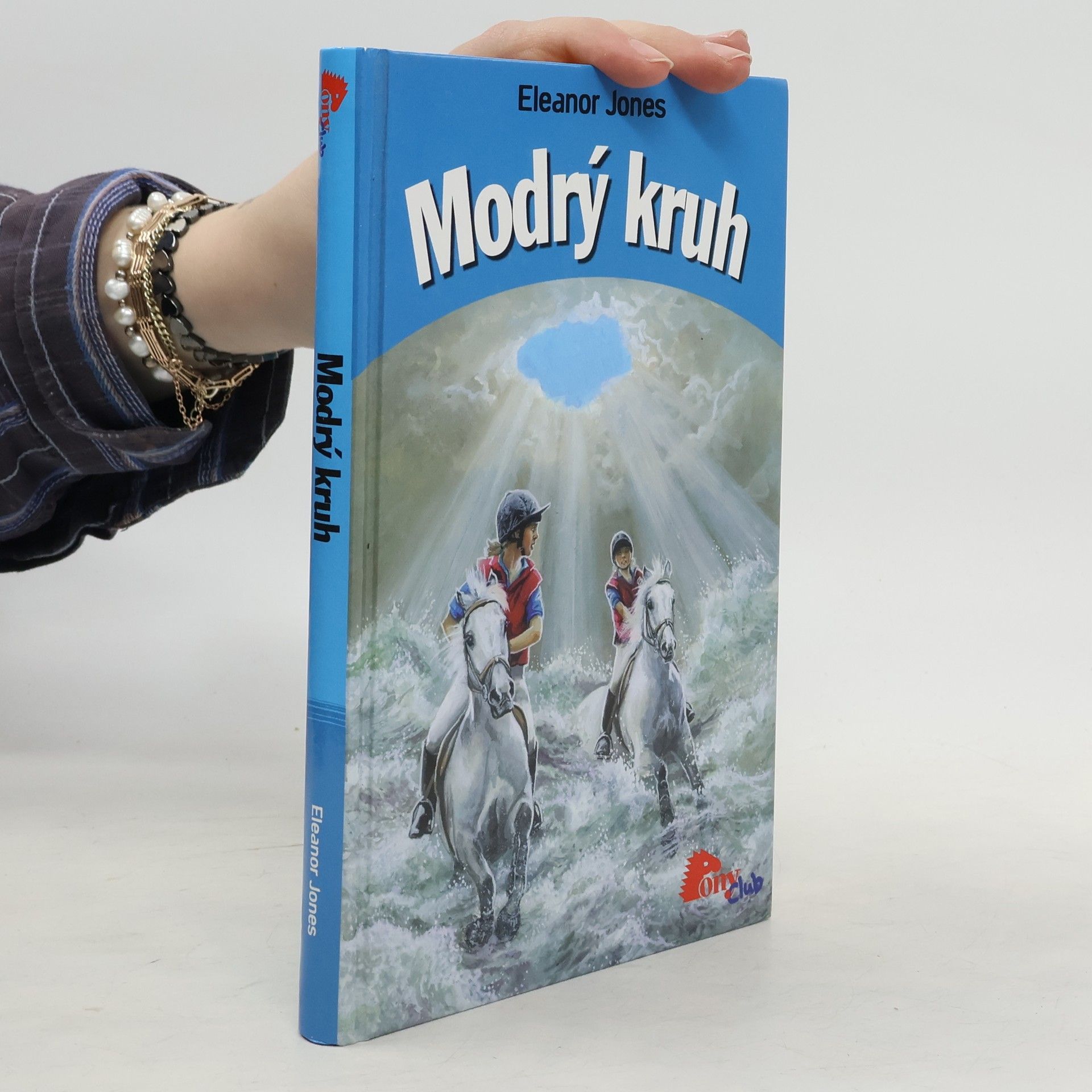 Eleanor Jones Modrý kruh