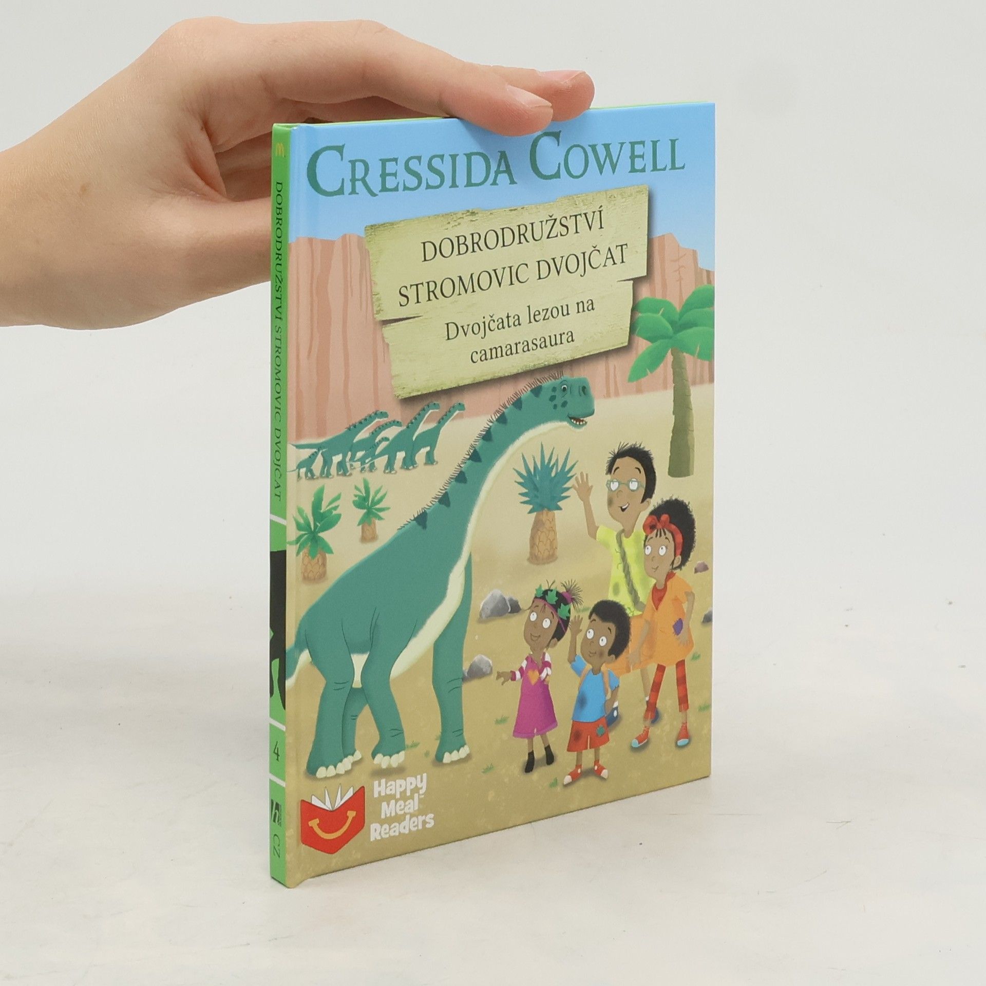 Cressida Cowell Dobrodružství Stromovic dvojčat. Dvojčata lezou na camarasaura