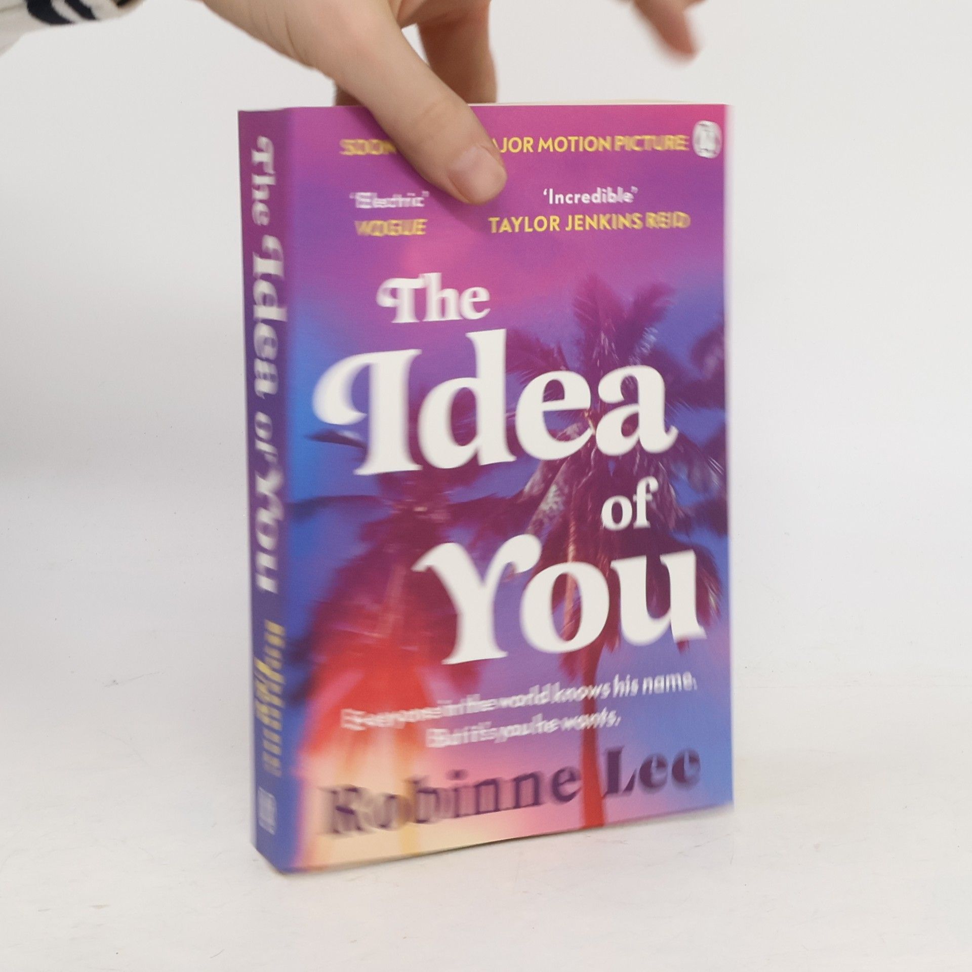 Robinne Lee The idea of you