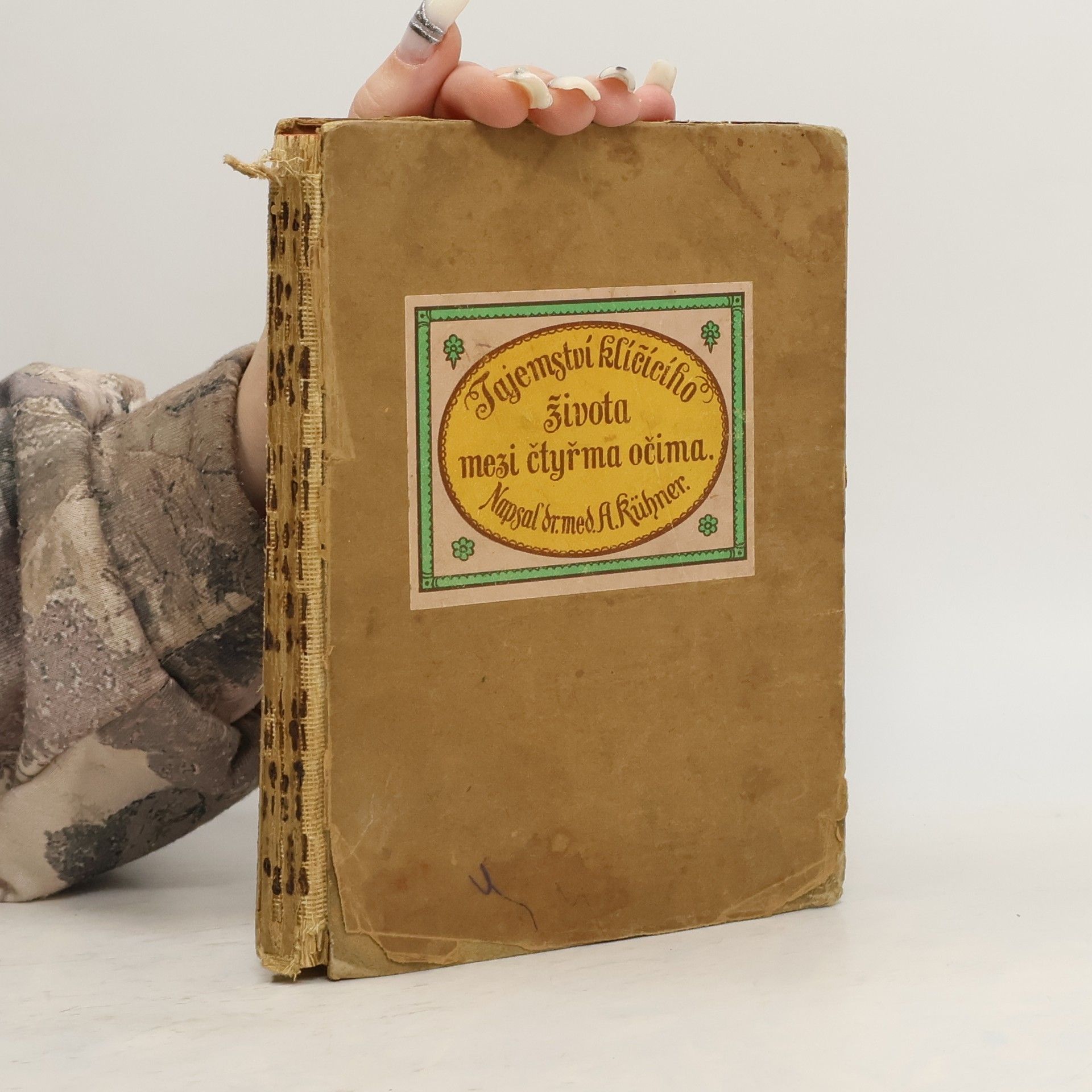 August Kühner Tajemství klíčícího života mezi čtyřma očima