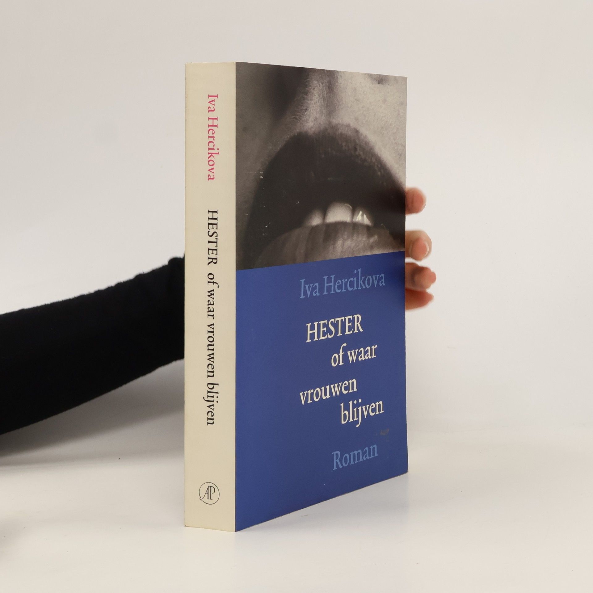 Iva Hercíková Hester of waar vrouwen blijven