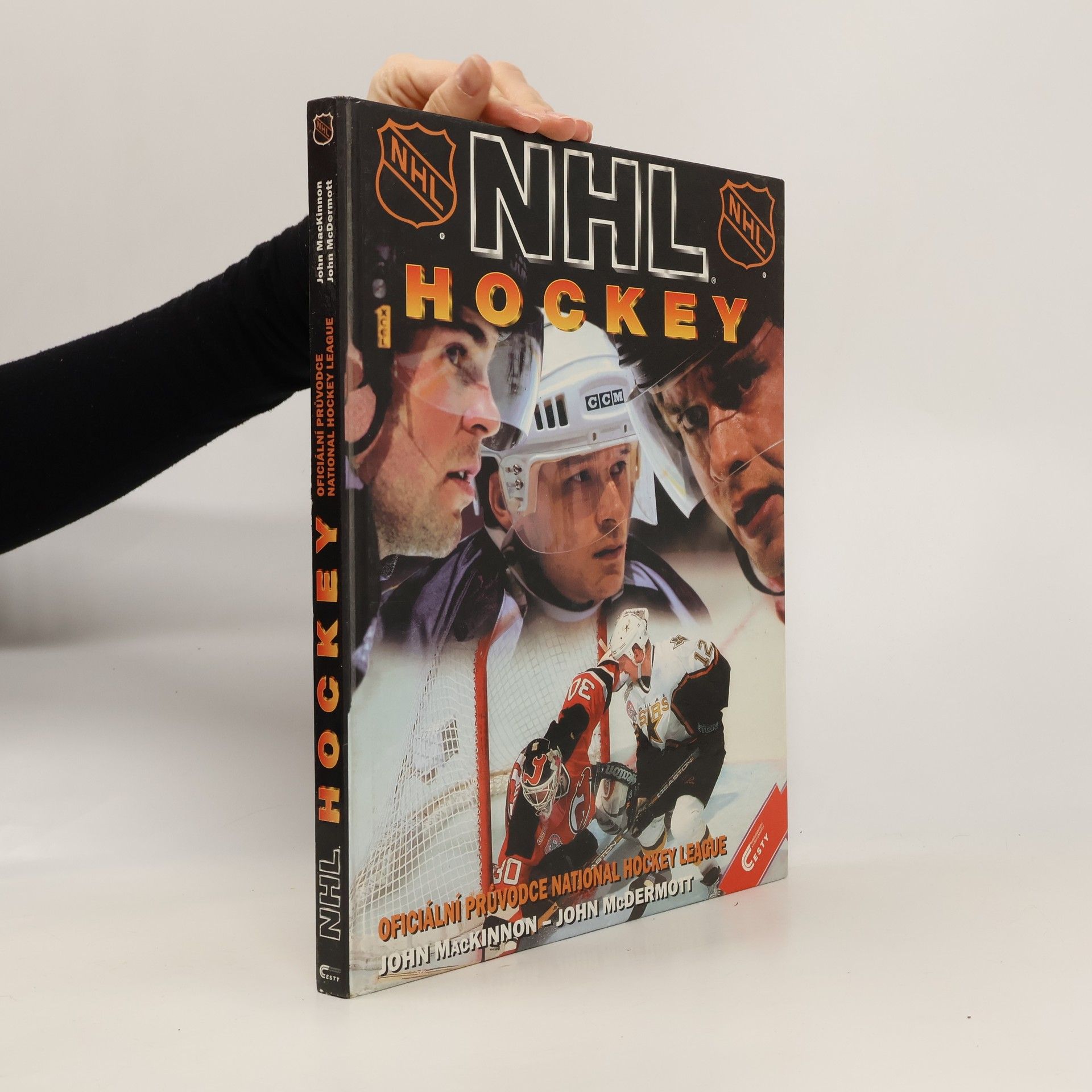 John Mackinnon NHL hockey: Oficiální průvodce National hockey league