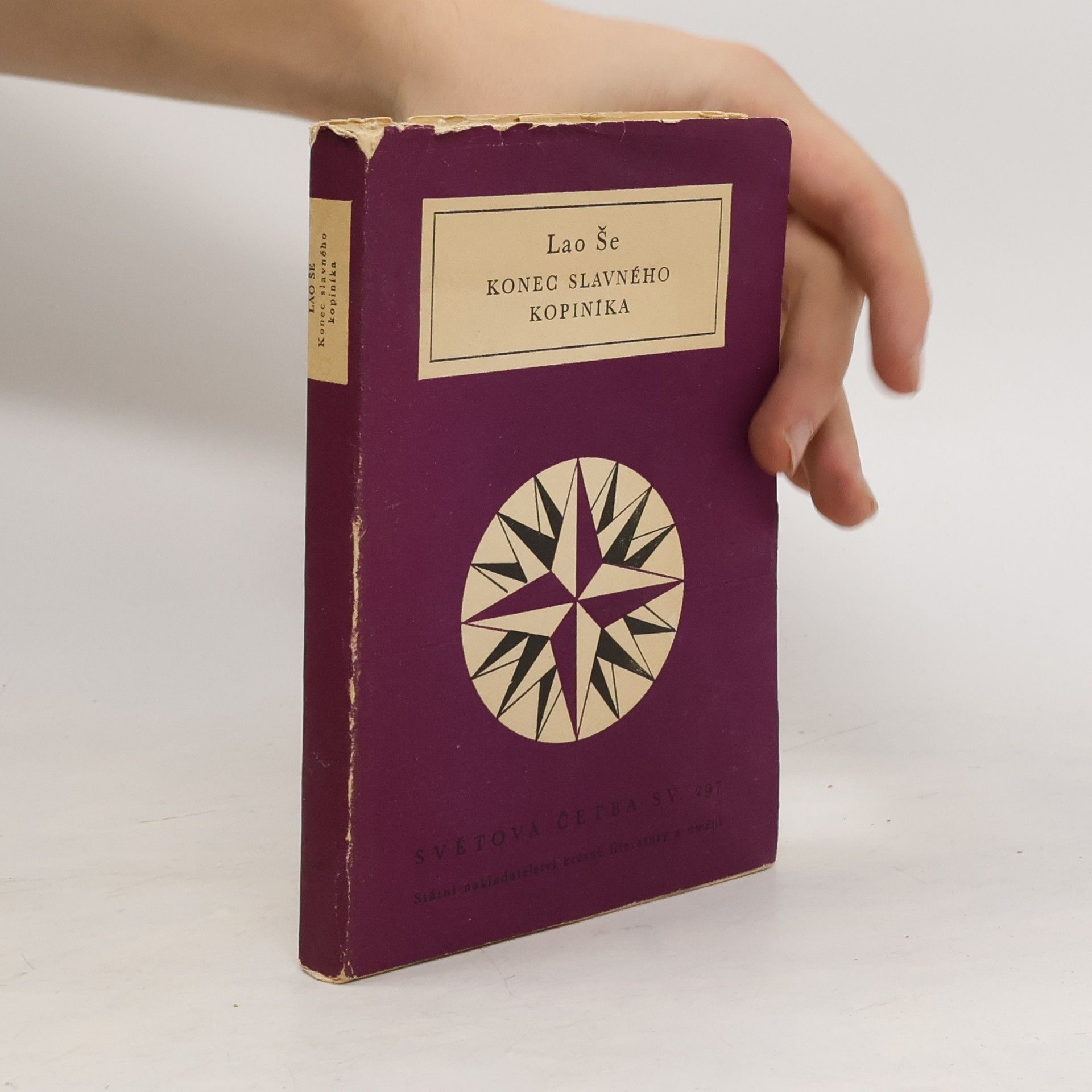 Lao She Konec slavného kopiníka