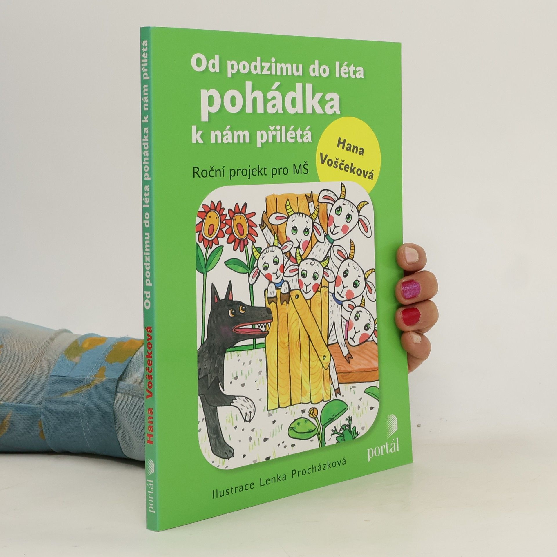 Hana Voščeková Od podzimu do léta pohádka k nám přilétá