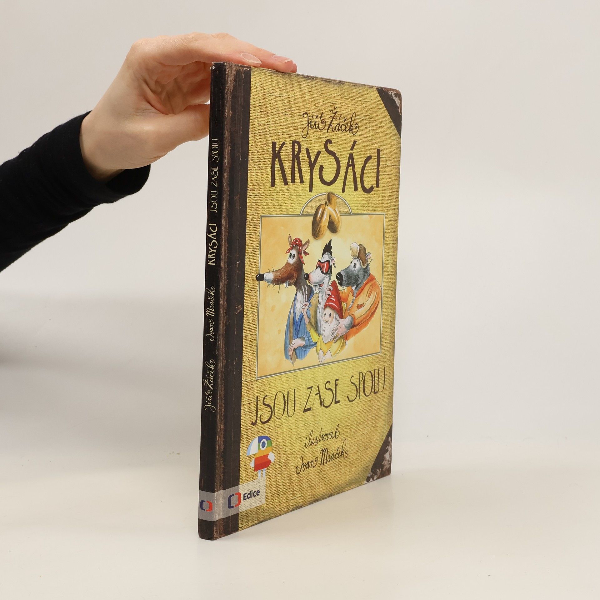 Krysáci jsou zase spolu