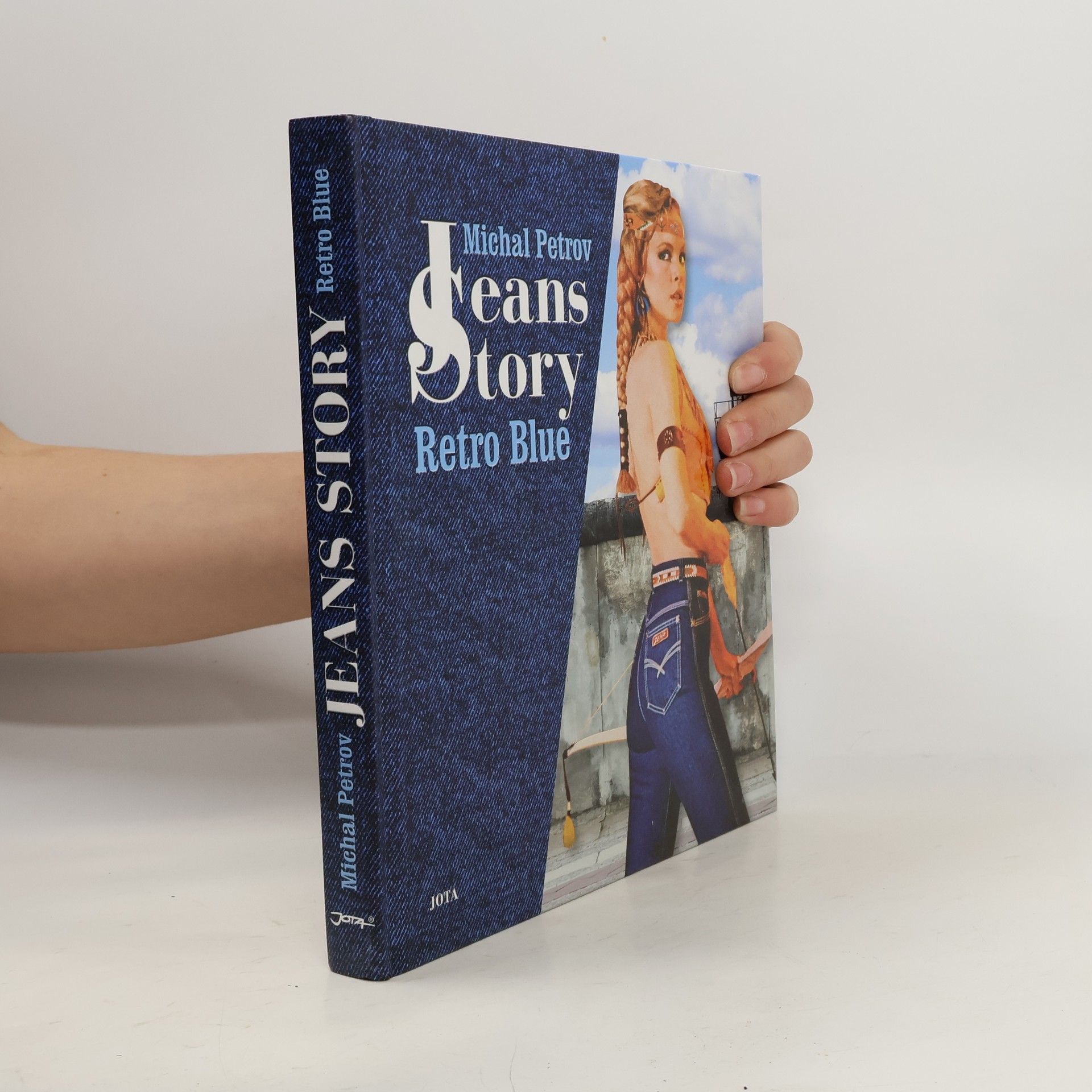 Jeans story: Retro blue