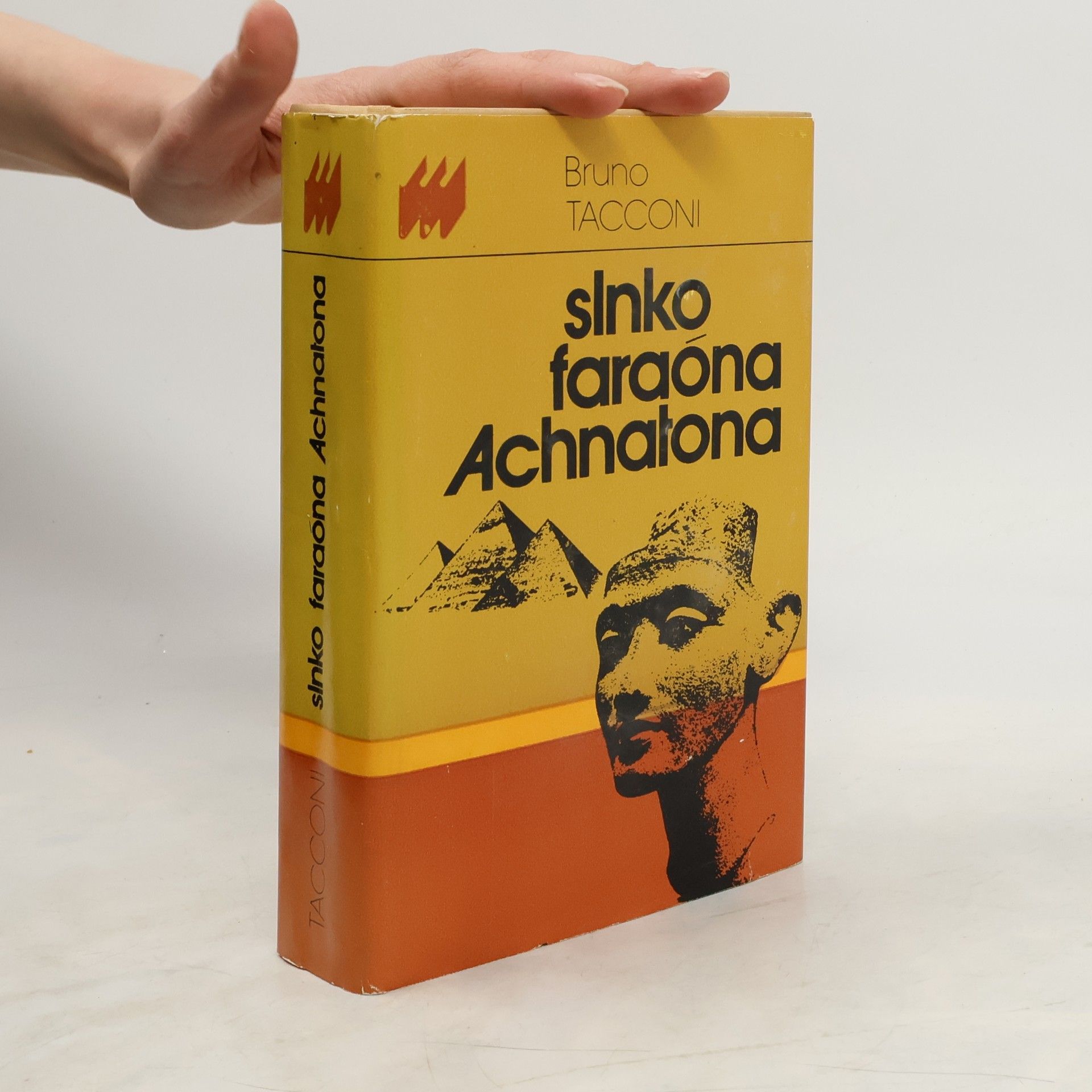 Bruno Tacconi Slnko faraóna Achnatona