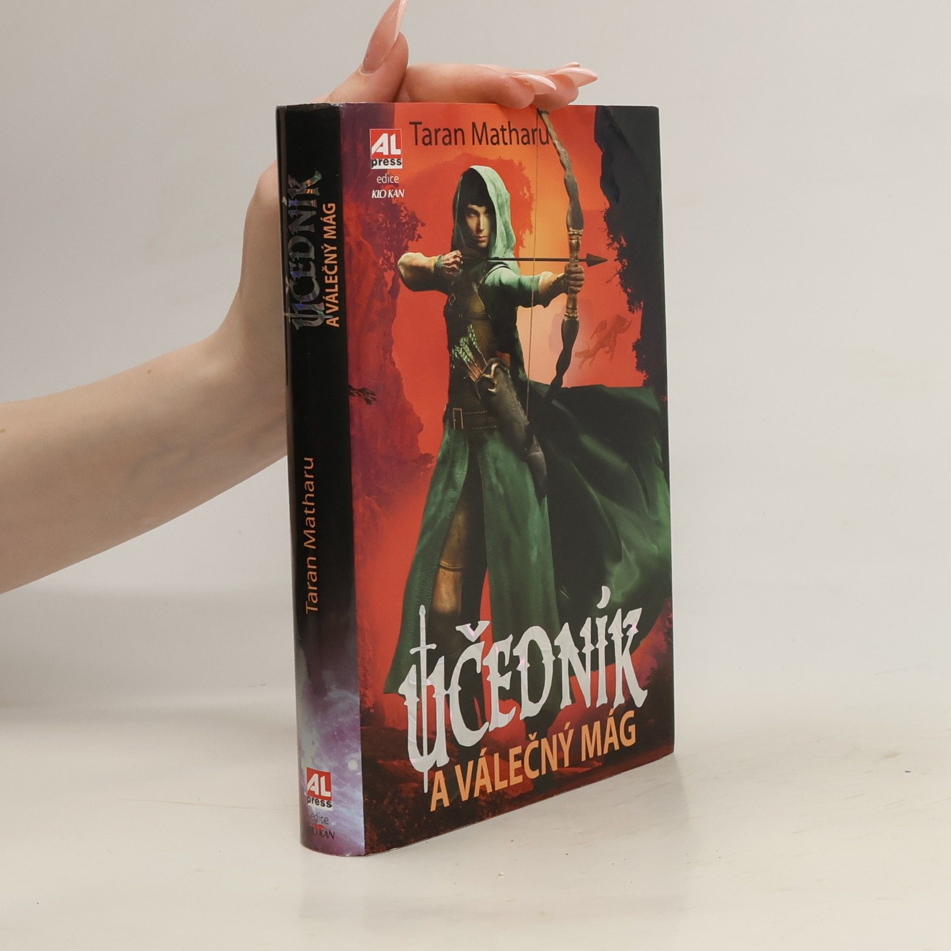 Taran Matharu Učedník a válečný mág