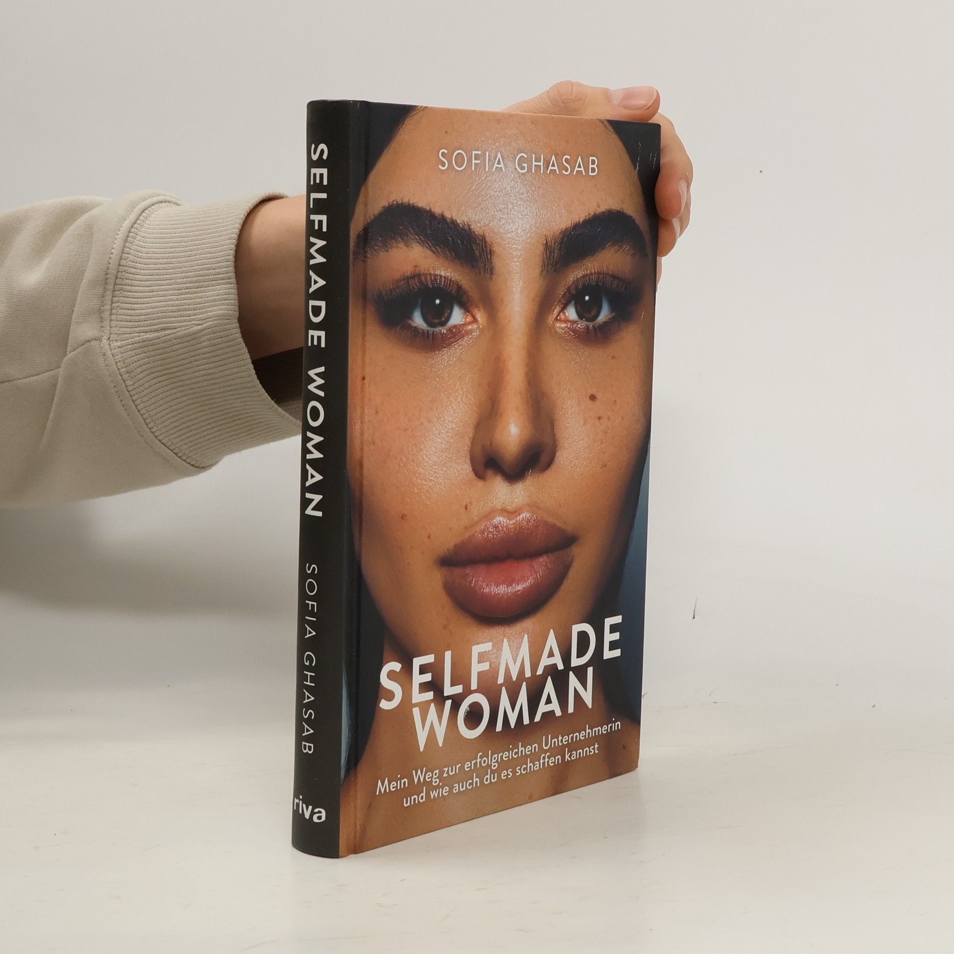 Sofia Ghasab Selfmade Woman