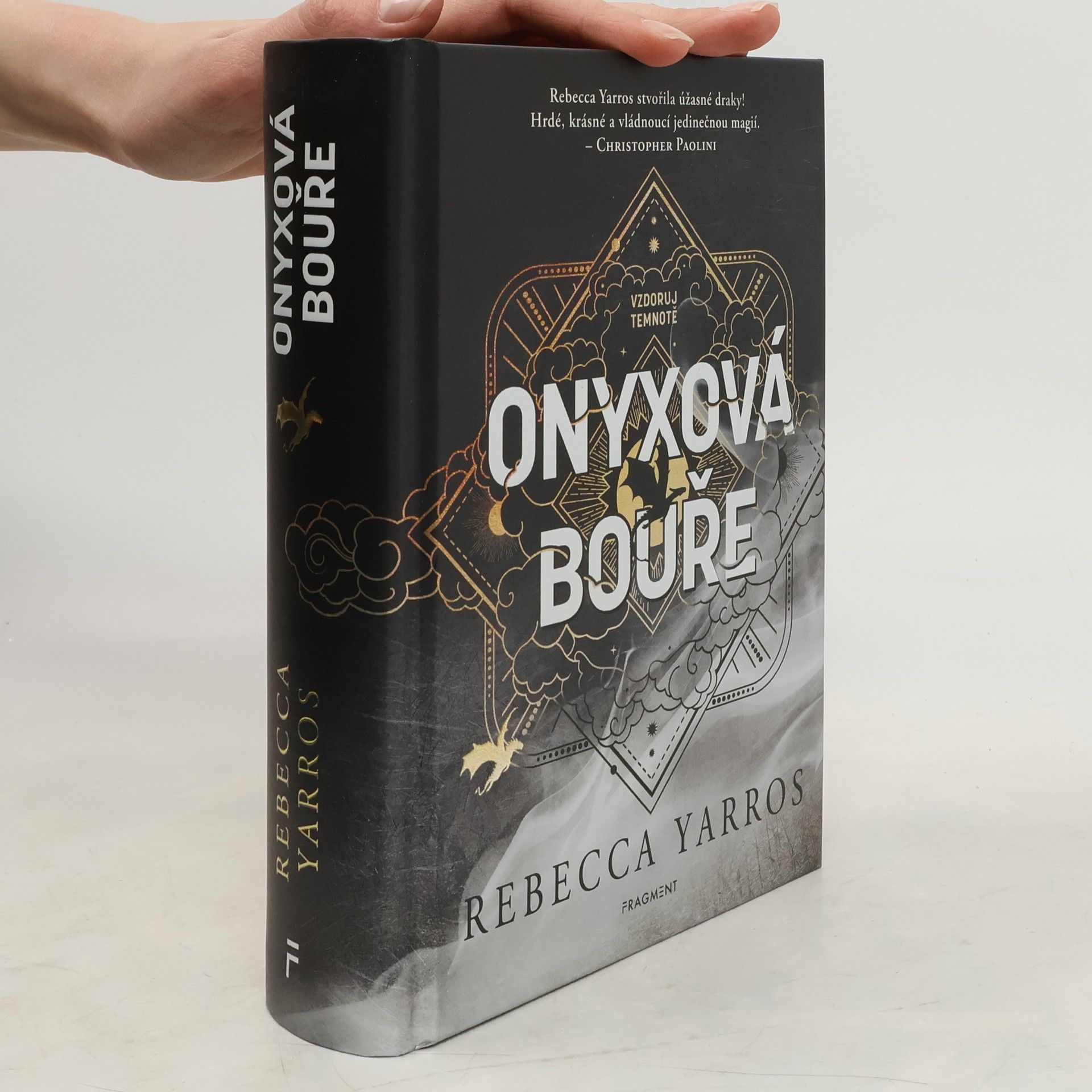 Rebecca Yarros Onyxová bouře