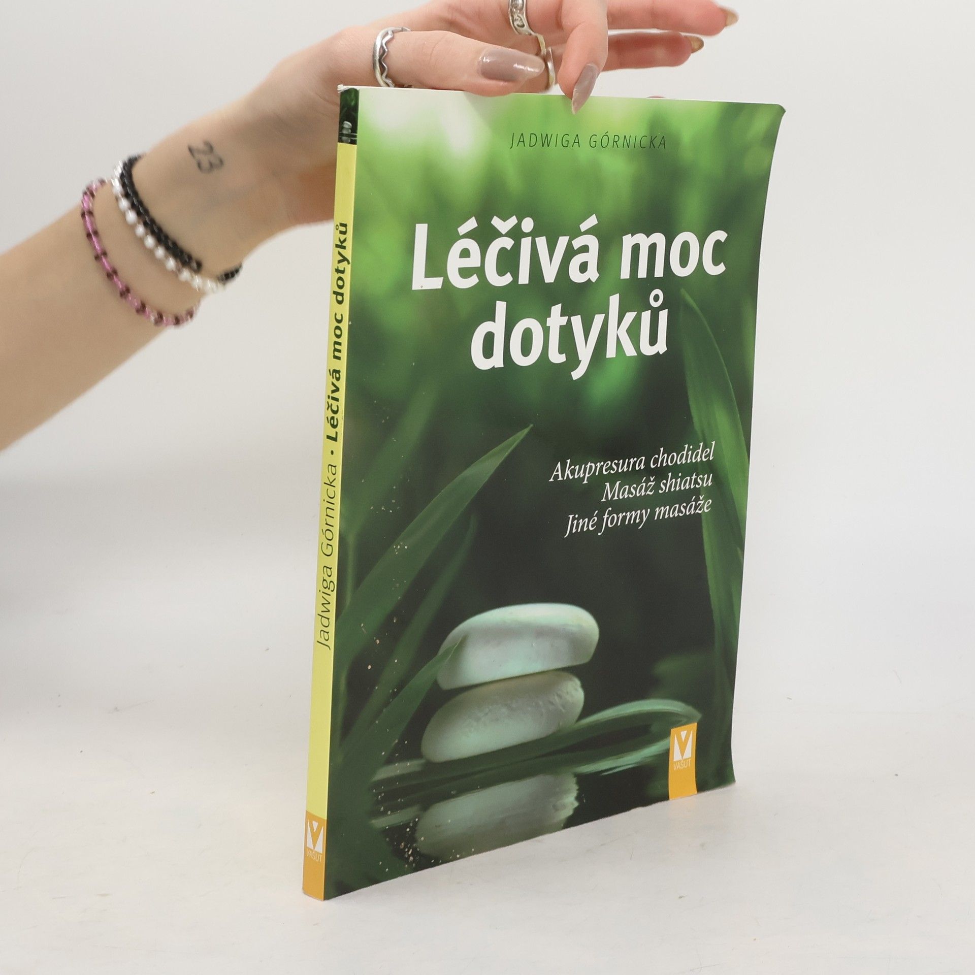 Léčivá moc dotyků. Akupresura chodidel, masáž shiatsu, jiné formy masáže