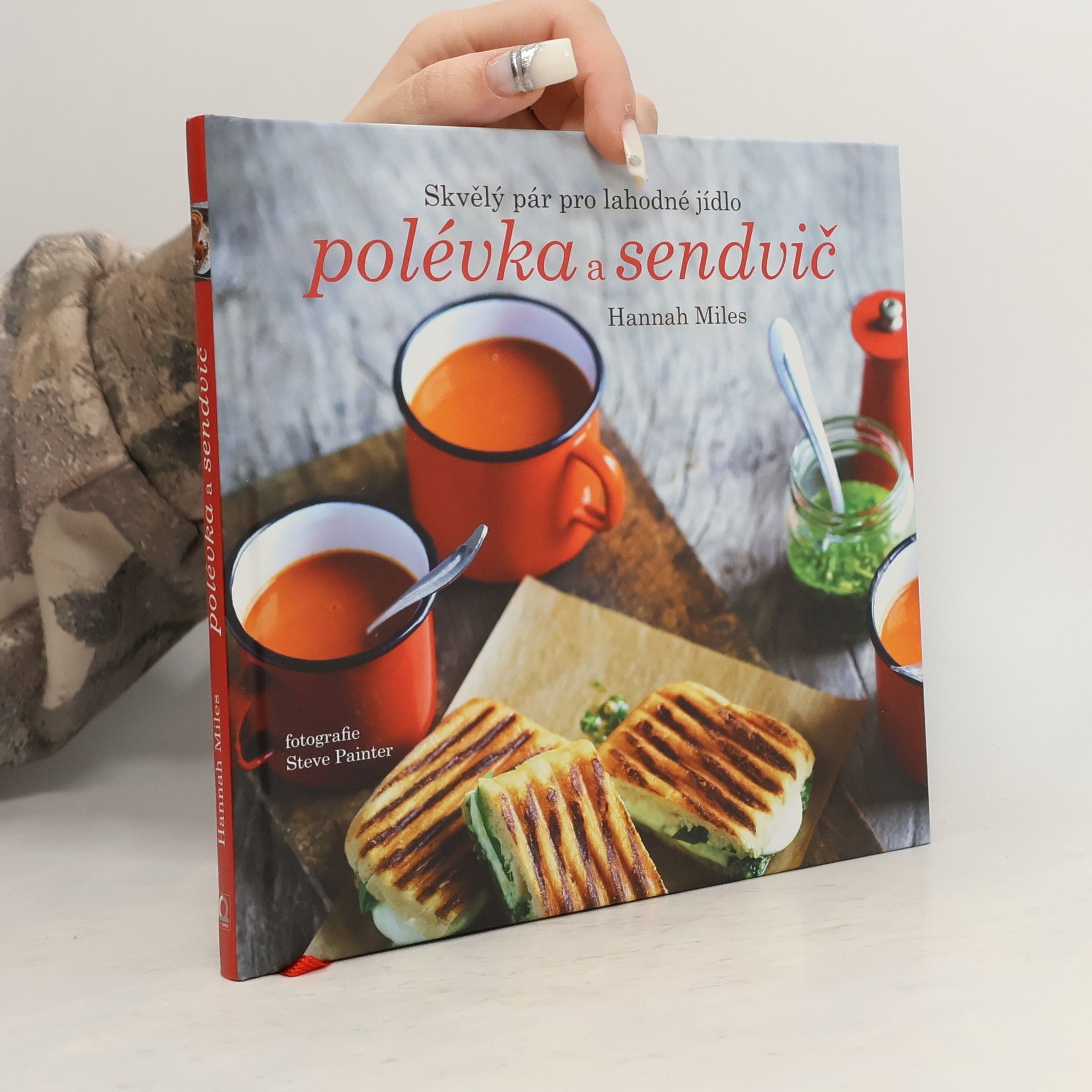Polévka a sendvič : skvělý pár pro lahodné jídlo