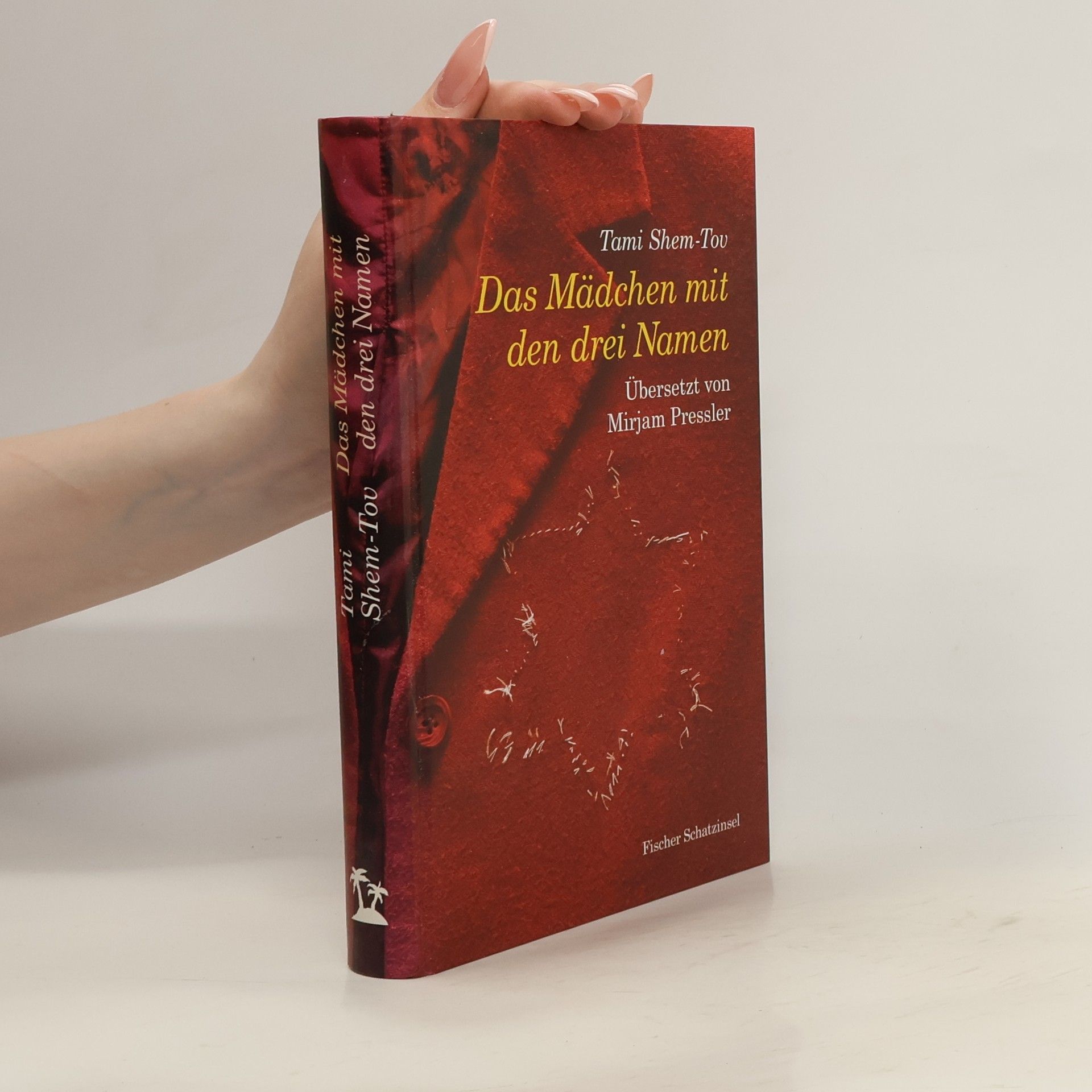 Das Mädchen mit den drei Namen