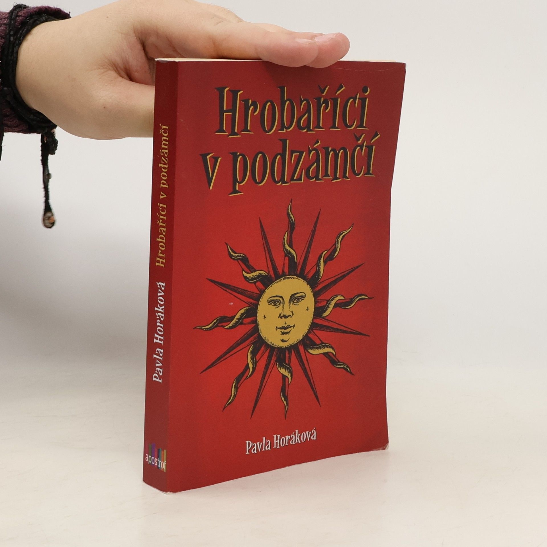 Hrobaříci v podzámčí