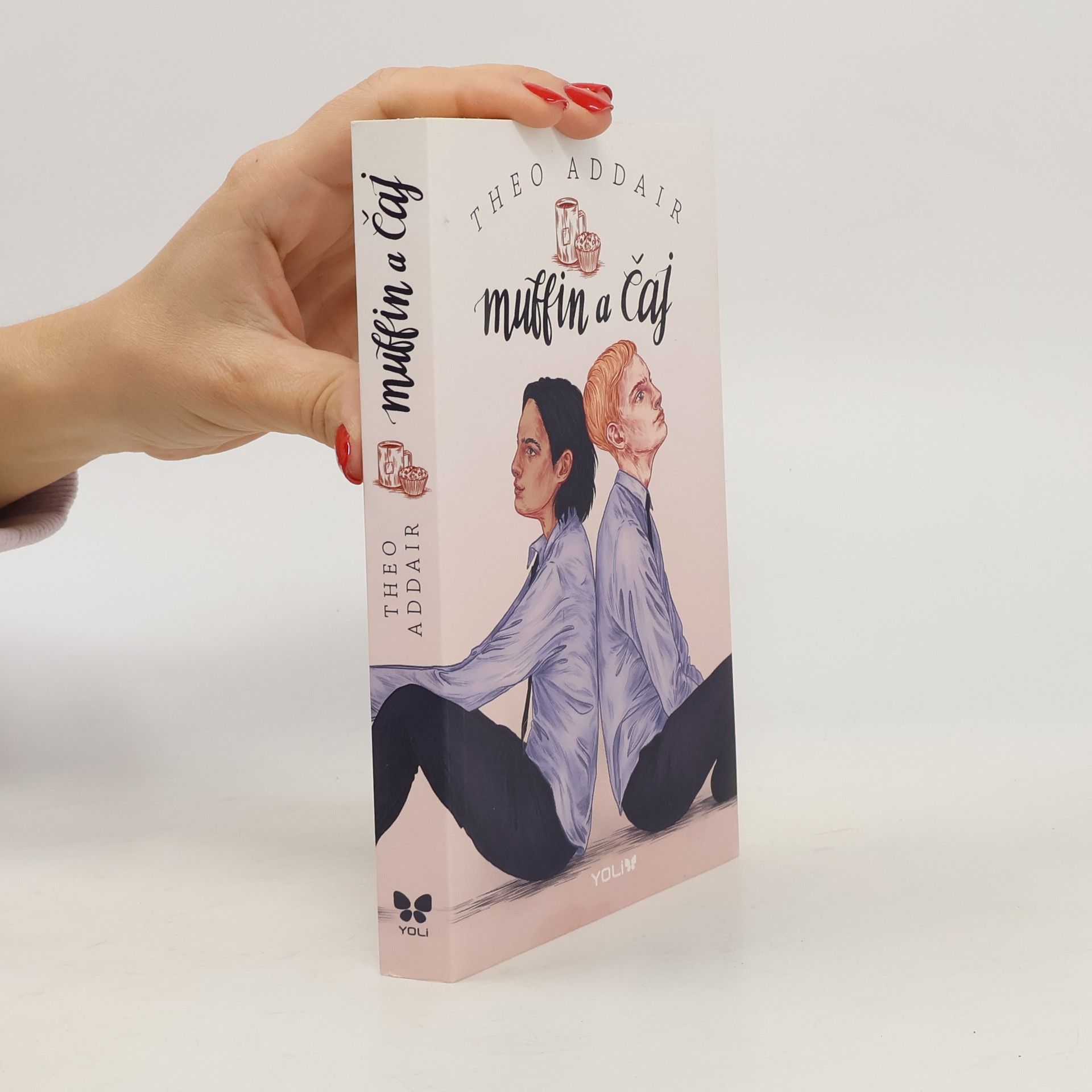 Theo Addair Muffin a čaj